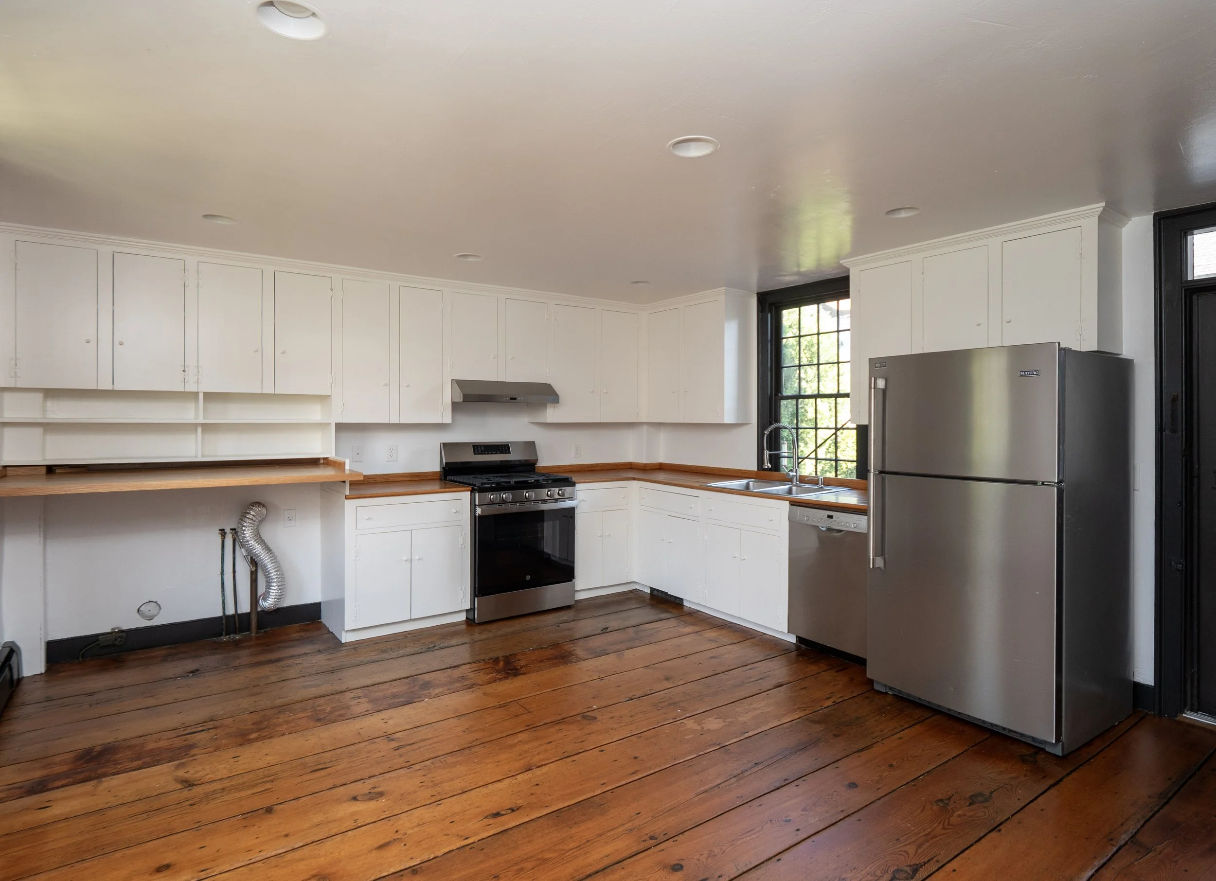 Newport for Lease