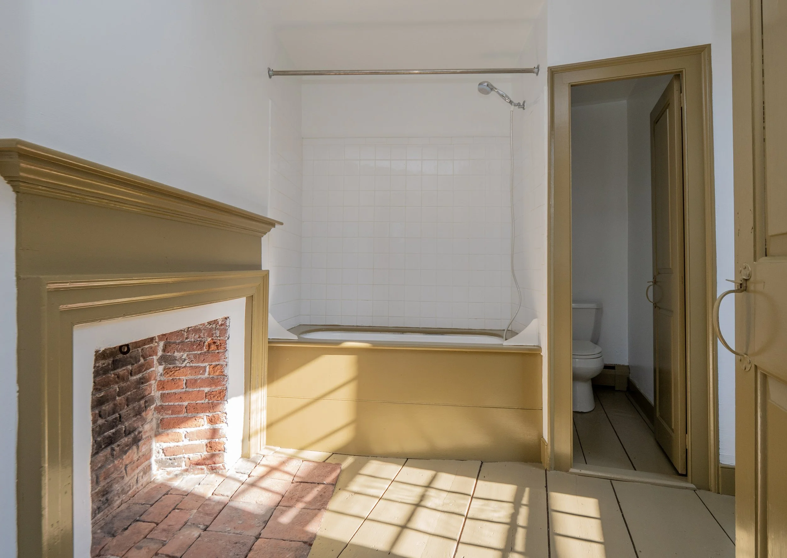 Newport for Lease