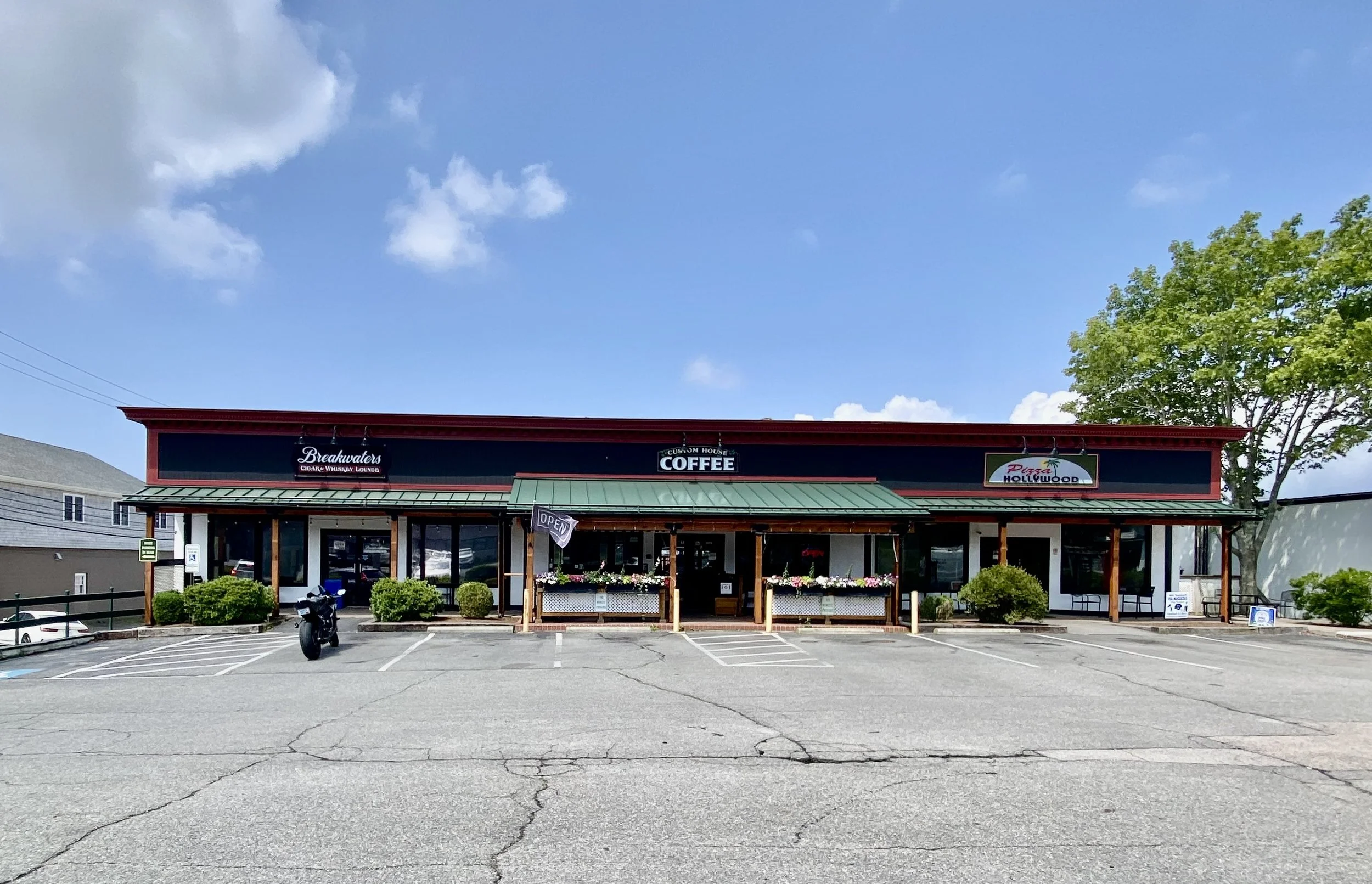 796 Aquidneck Avenue