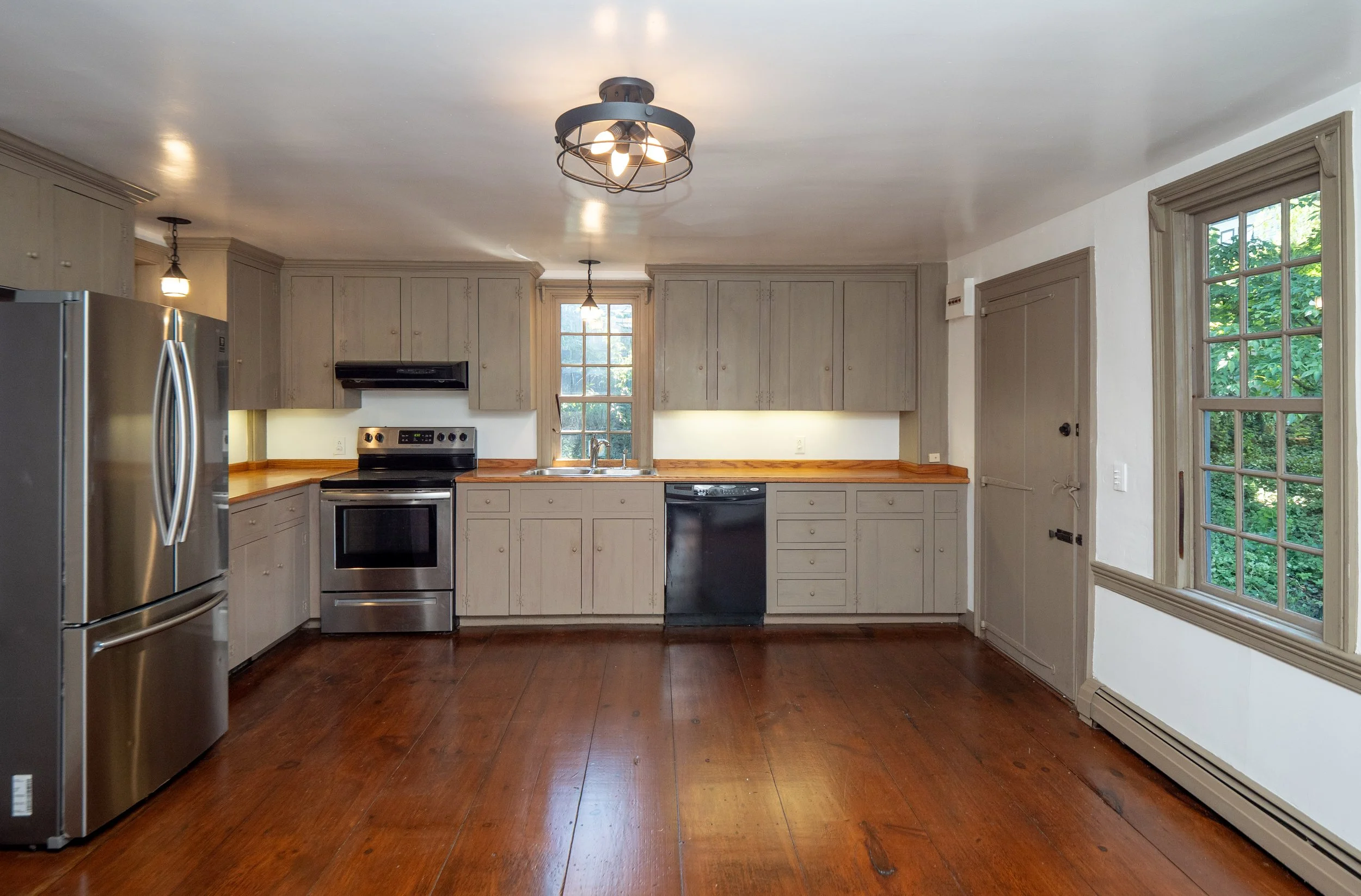Newport for Lease