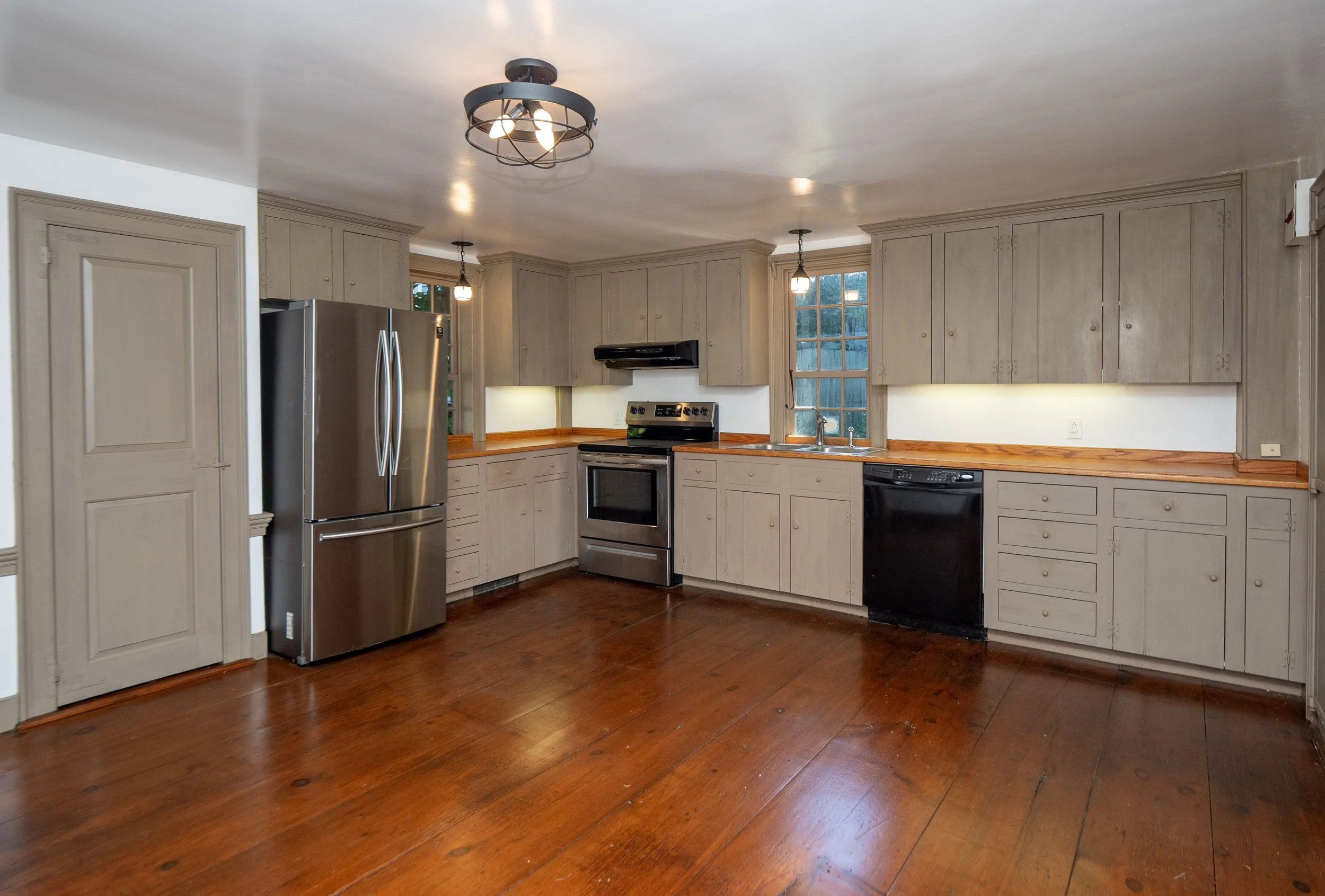 Newport for Lease