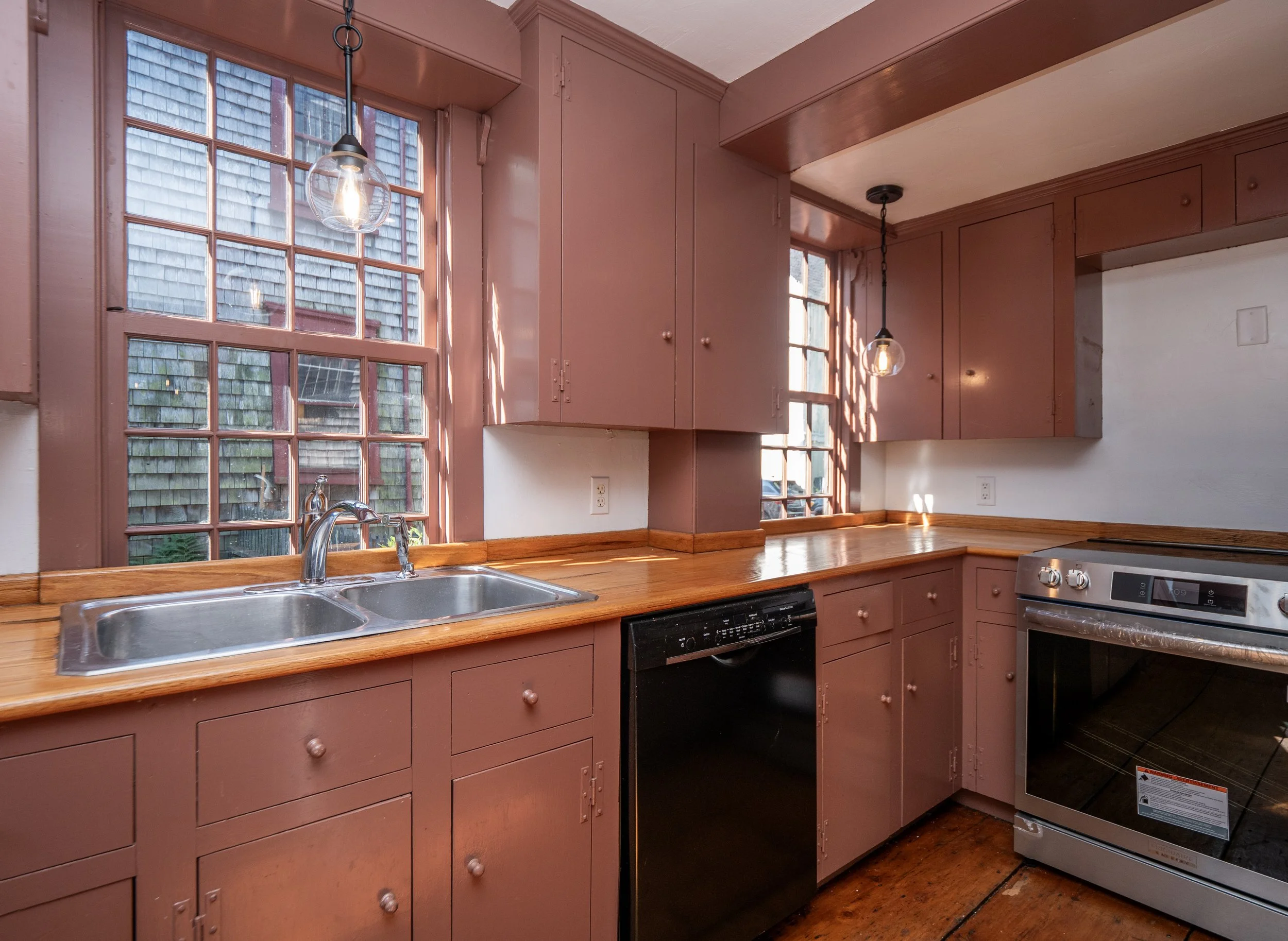 Newport for Lease