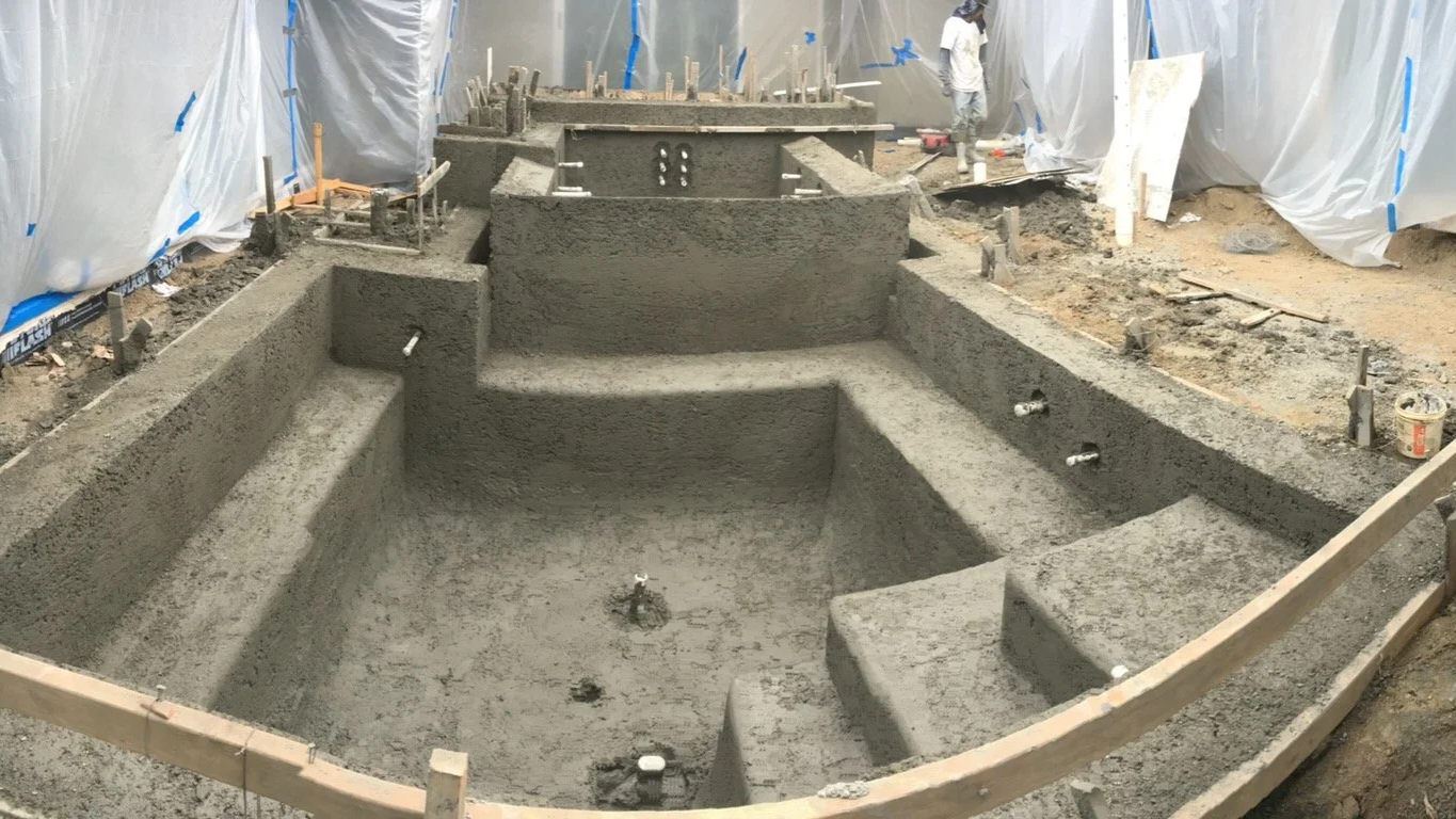 Square Pool with raised spa