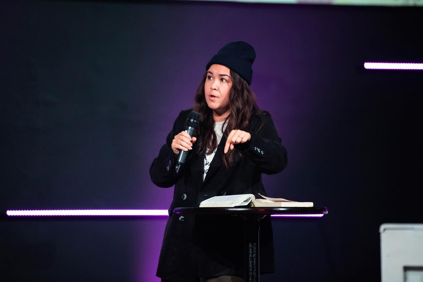 @hosanna.wong spoke on the importance of engaging in Gods word, praying specific prayers, living in thanksgiving, and the power of rest 🦋 
.
.
.
We are SO thankful for everyone who came out to She Is Transformed Conference this year. We hope that yo