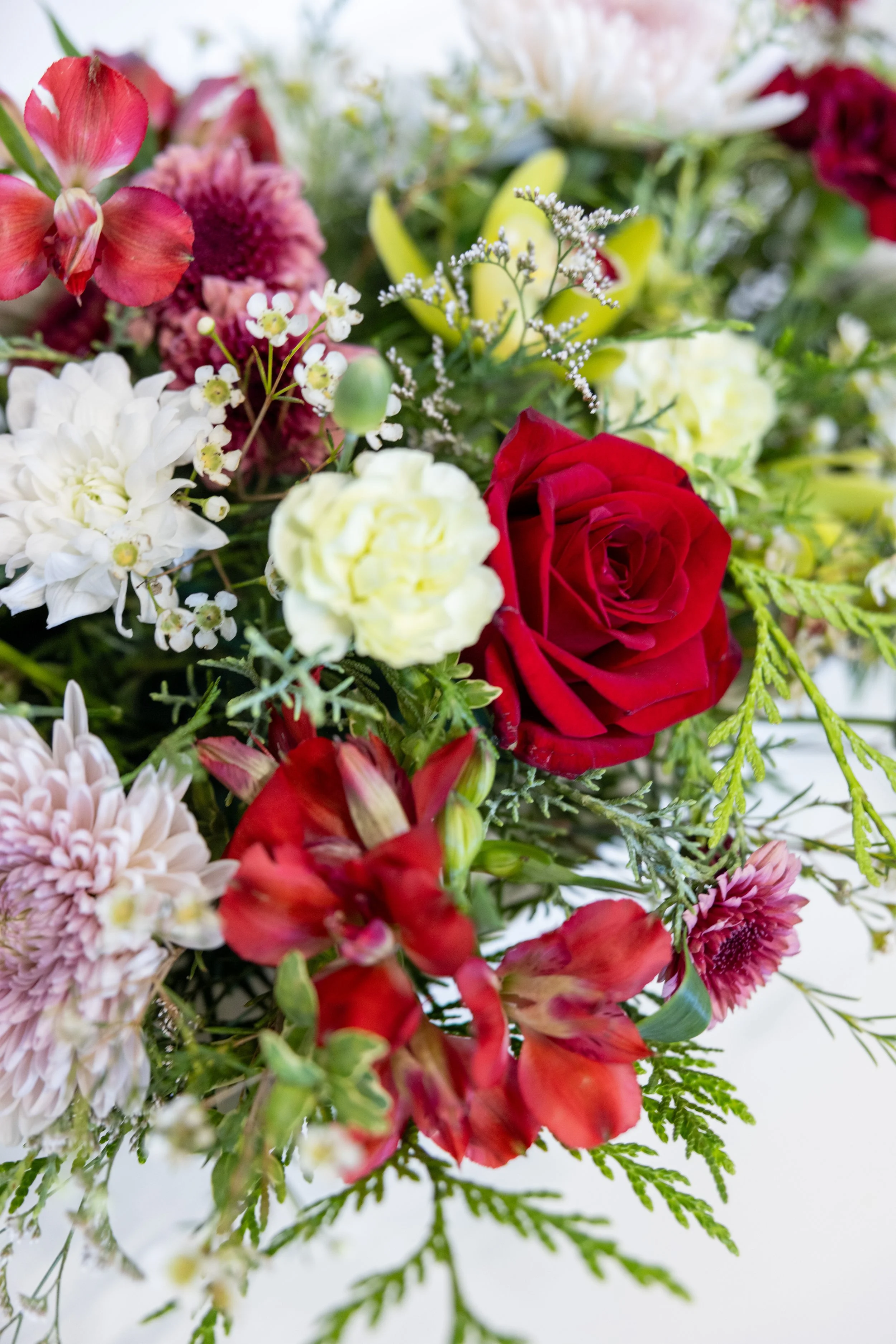 holiday-flower-centerpiece-calgary-1005.jpg