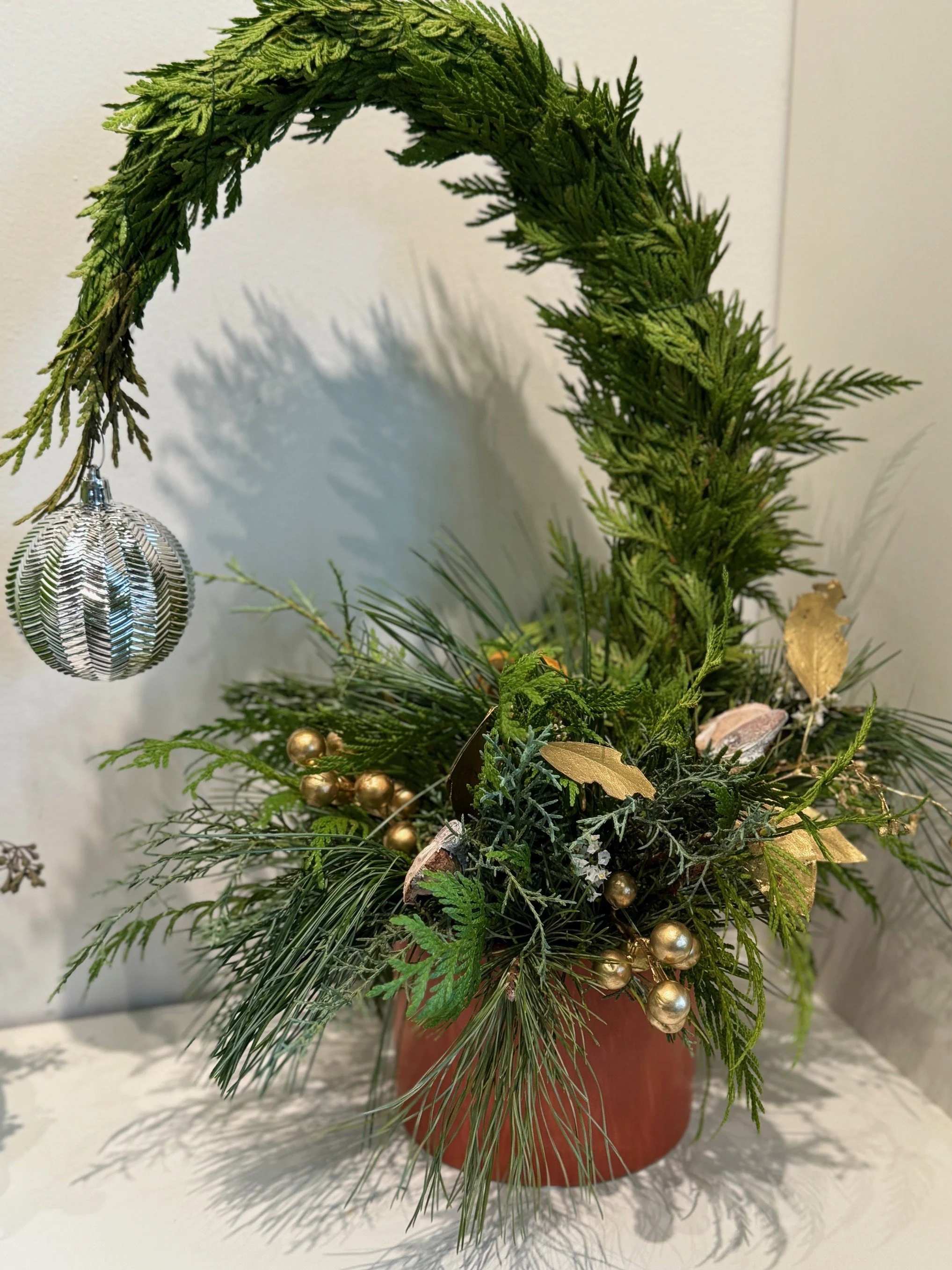 Woodland Grinch Tree - Nov 26 + Dec 5