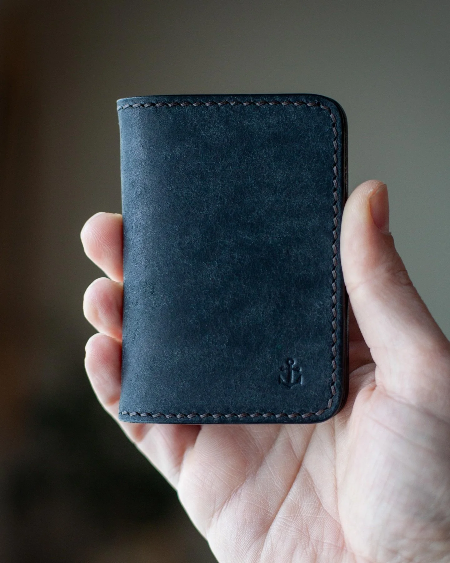 Custom color combo. Black exterior, tobacco interior. Very cool. 

#customwallet #leatherwallet #bifoldwallet #wallet #minimalistwallet