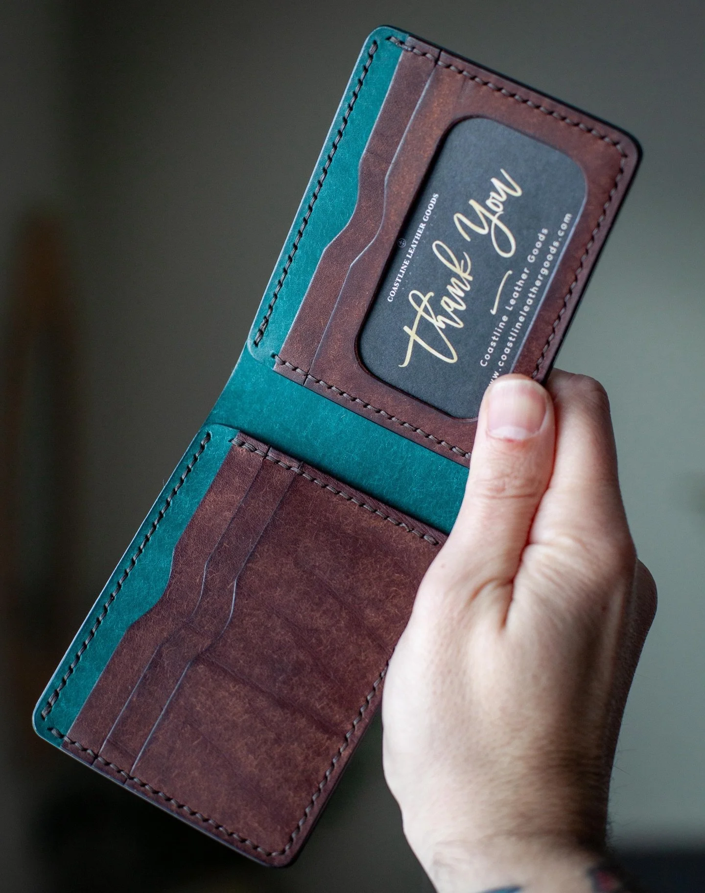 This might be the first tobacco and blue wallet I&rsquo;ve done. Very cool. 

#bifoldwallet #leatherwallet #buyitforlife #antifastfashion #minimalist