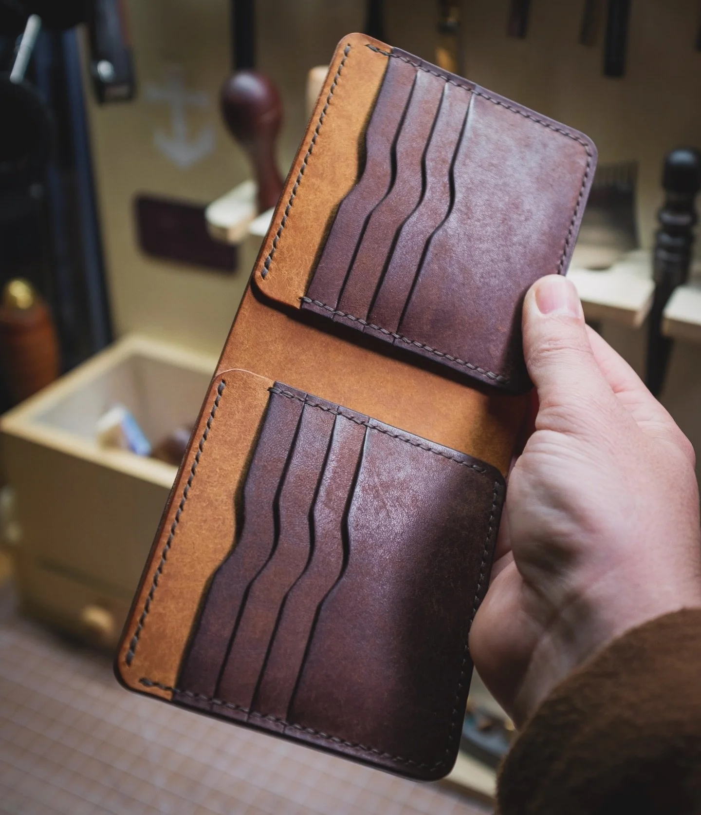 I call this the traveler. Custom order. 

#madeintheusa #leathercraft #leather #leatherwallet #handmade