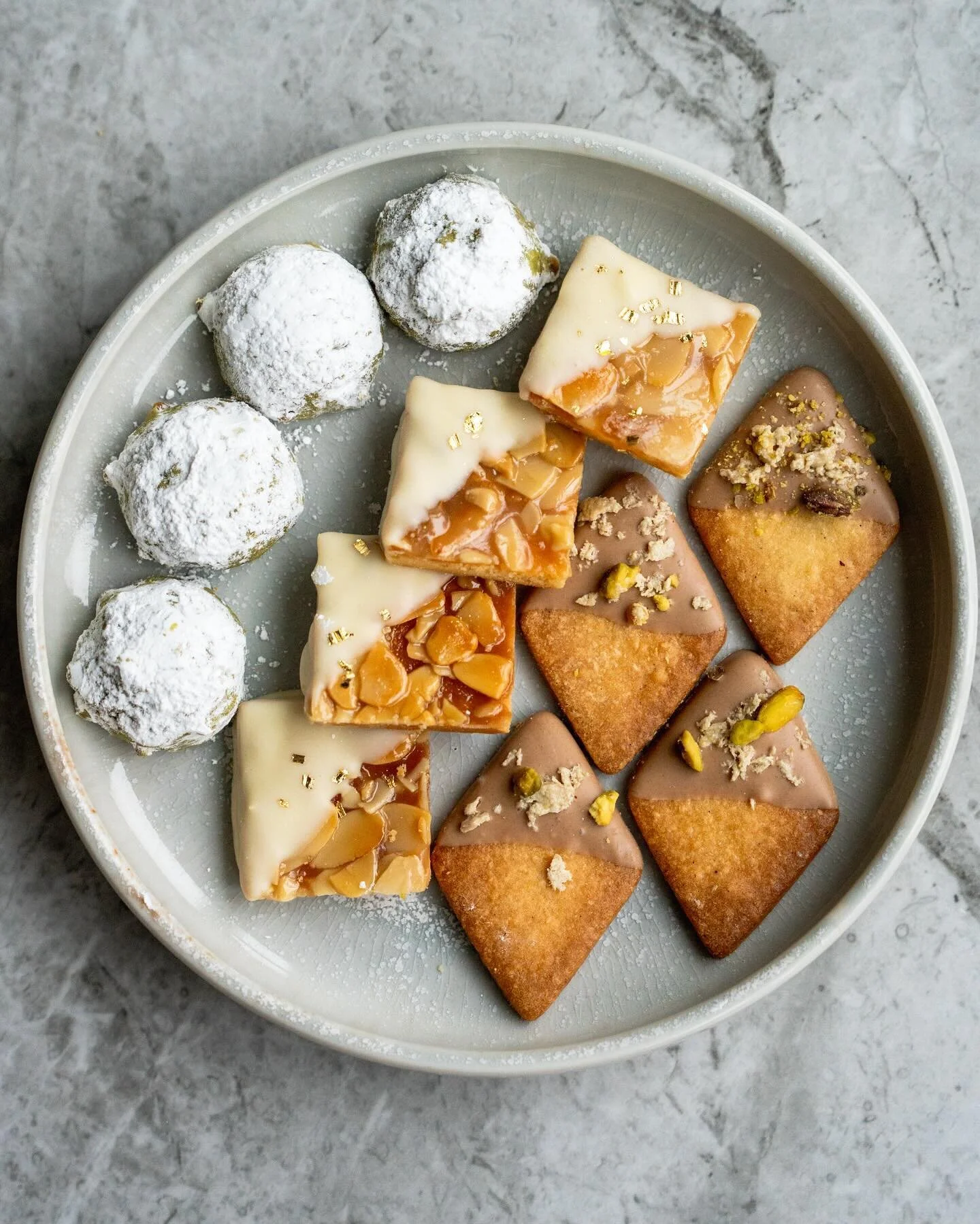 What cookies are you leaving out for Santa?

No&euml;l Cookie Boxes ~ three new flavours for the holiday season featuring Toffee Macadamia Snowballs, Yuzu Almond Florentines, and Halva Sabl&eacute;s

Pre-order this year&rsquo;s cookie box as well as 