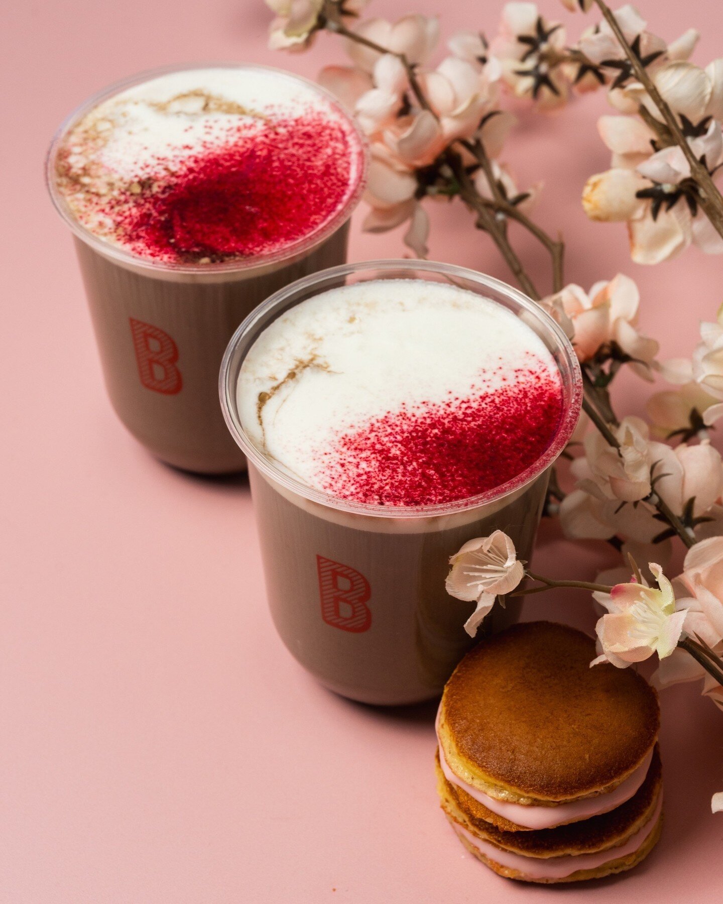 Take a sip as the cherry blossoms bloom ~ Hanami Set with iced hojicha latte with sea salt foam and a mini dorayaki filled with cherry blossom ganache.

Available for a limited time at both bakery locations 🌸⁠
⁠
#yvreats #vancouverfoodie #dishedvan 