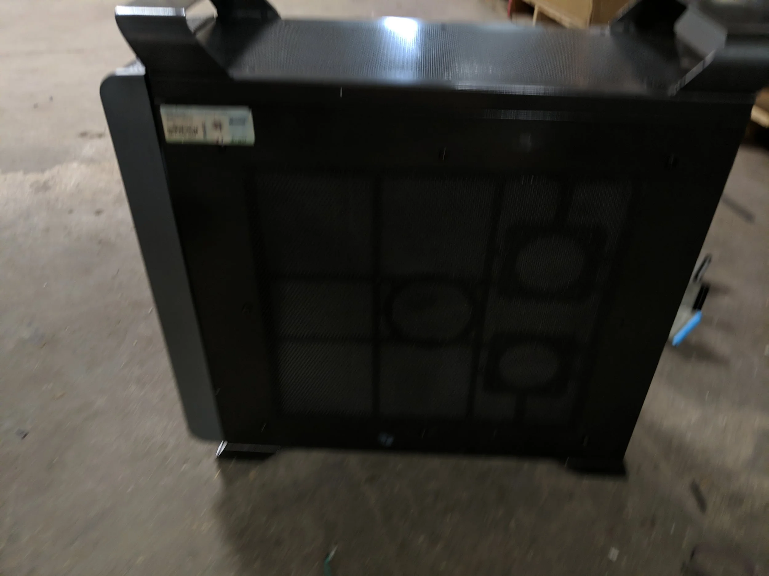 Sleek Hackintosh Computer Case — Electronic Emporium 519