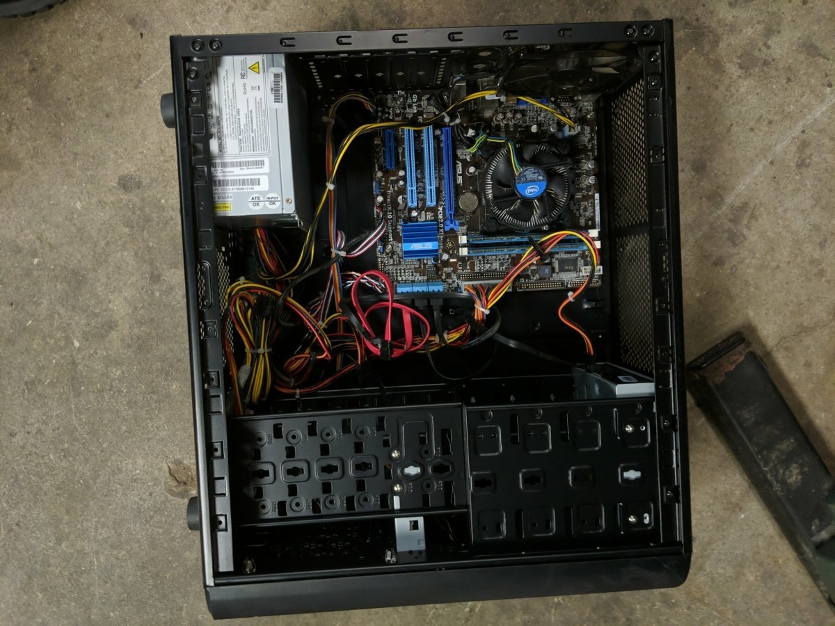Thermaltake Custom Build i3-2300 - Electronic Emporium 519
