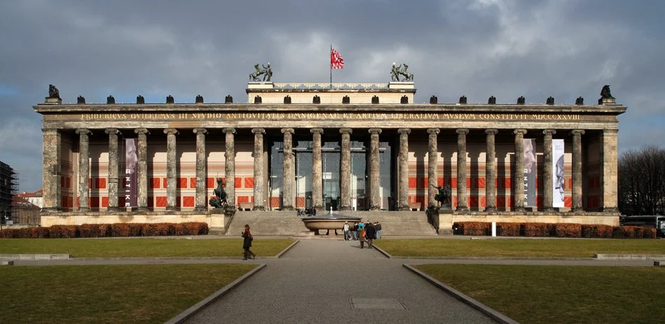 Altes-Museum-Aussenansicht.jpg