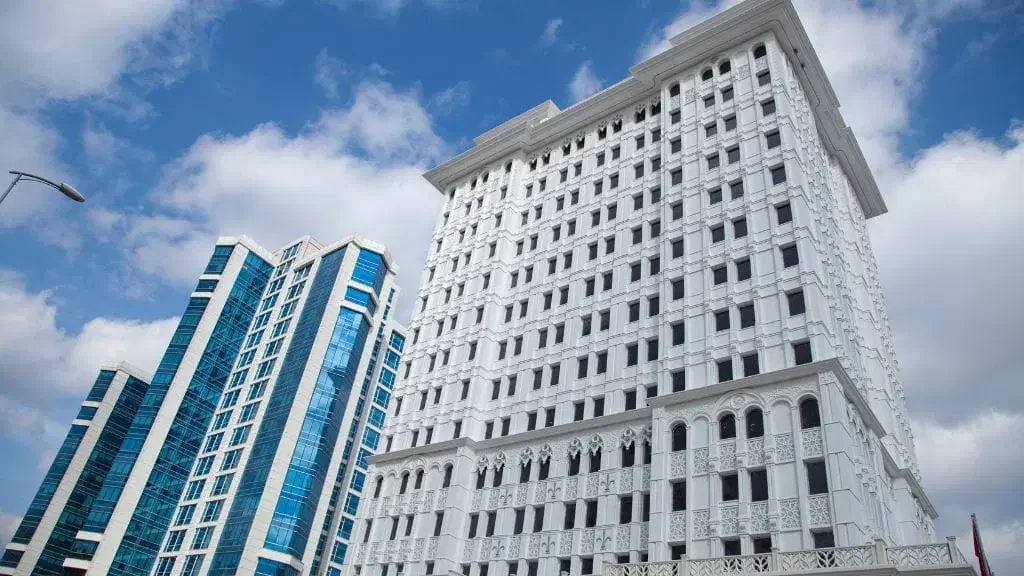 How to Sell a Hotel Commercial Property