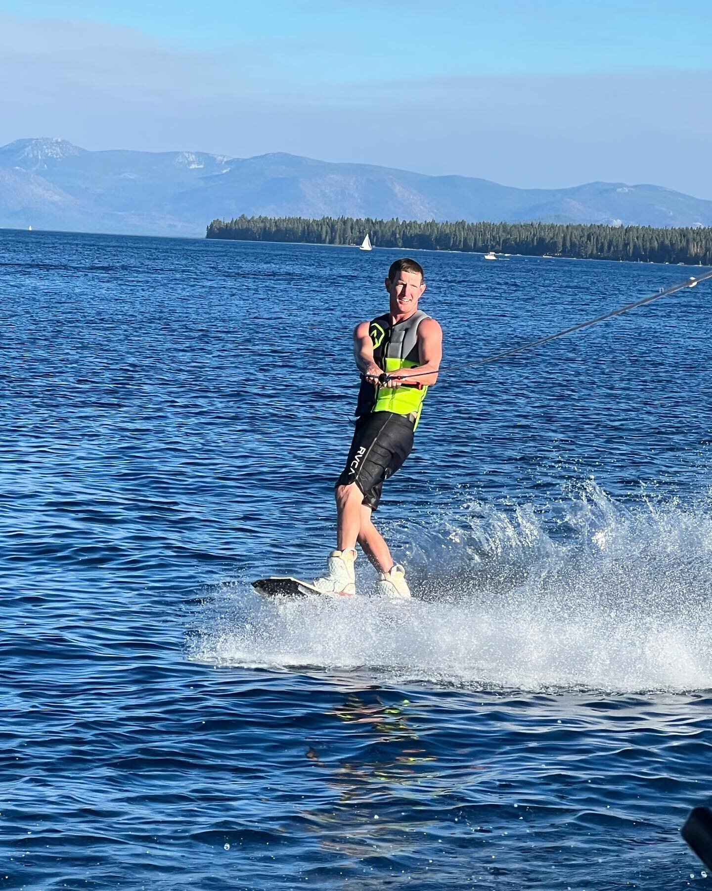 Strive to be better than you were yesterday, every day!
.
.
.
#happyfriday #lakelife #wakeboardlife #itsbeenyearssince #laketahoe #northlake #mbboats #hyperlitewakeboards #loveshereyoulive #livewhereyoulove