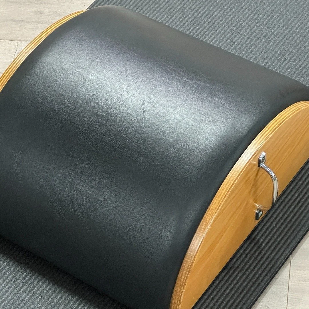 🎉 The #SmallBarrel is the 💥Pilates Prop of the Month! 💥
This compact Pilates prop is designed to support, strengthen, and mobilise the body.
✔️Gentler than the Spine Corrector: Perfect for those with back concerns.�
✔️ Supports the lower back: E