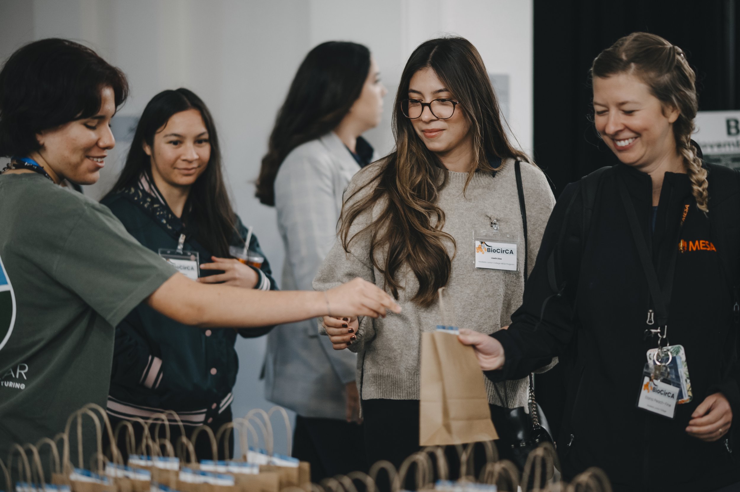 046.jpg