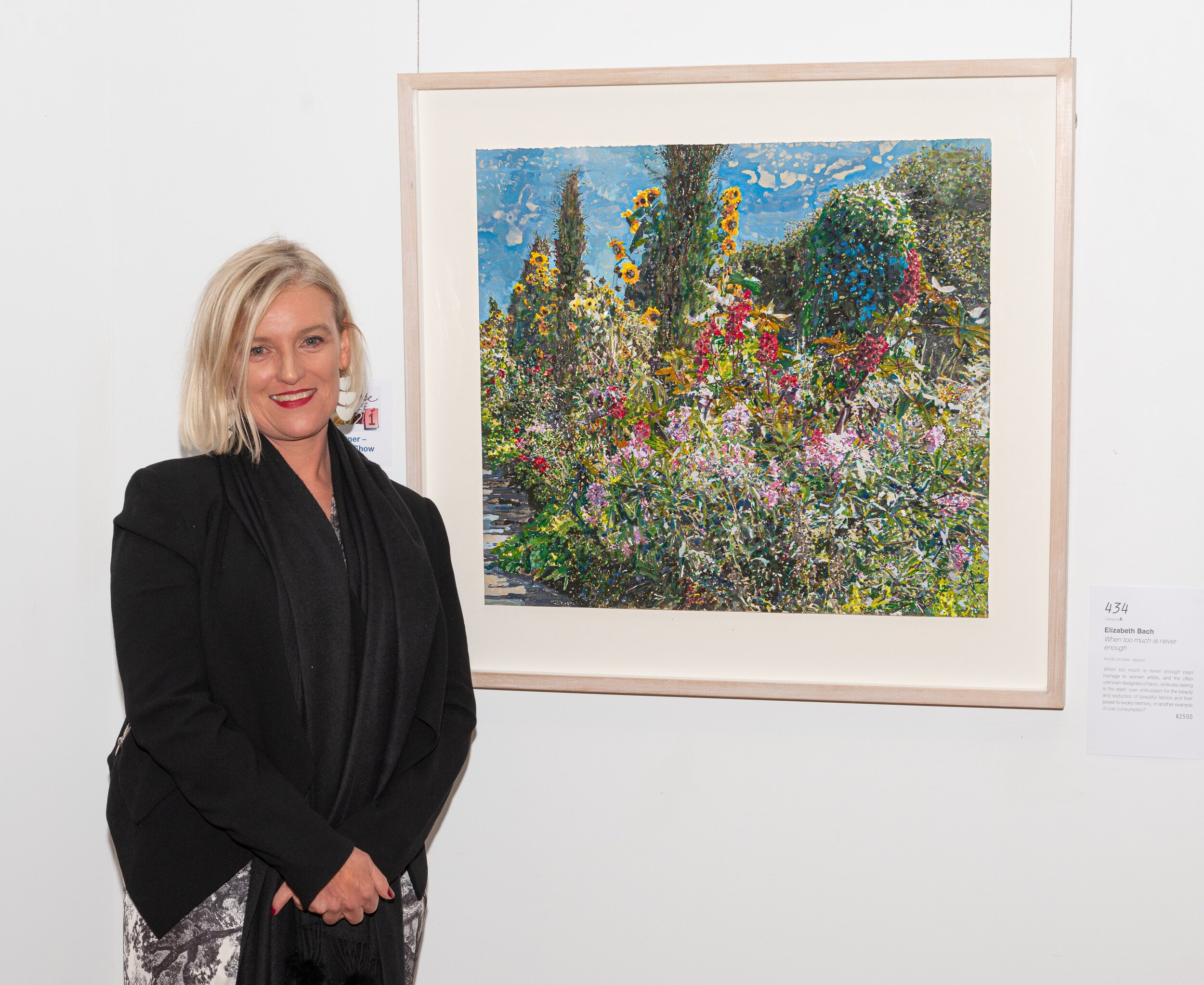 Leah Bullen, Winner Stanthorpe Art Prize- photo by Keith Barnett