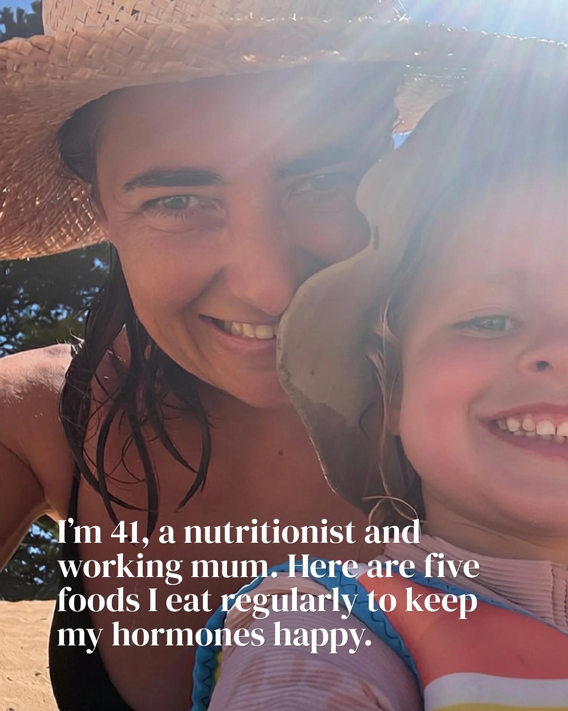 GOOD HORMONES | Here are 5️⃣ foods I eat regularly to support my hormones, energy and overall health. 
I really don&rsquo;t like the term &lsquo;superfood&rsquo; because I truly believe that no single food can magically &lsquo;balance&rsquo; your hor