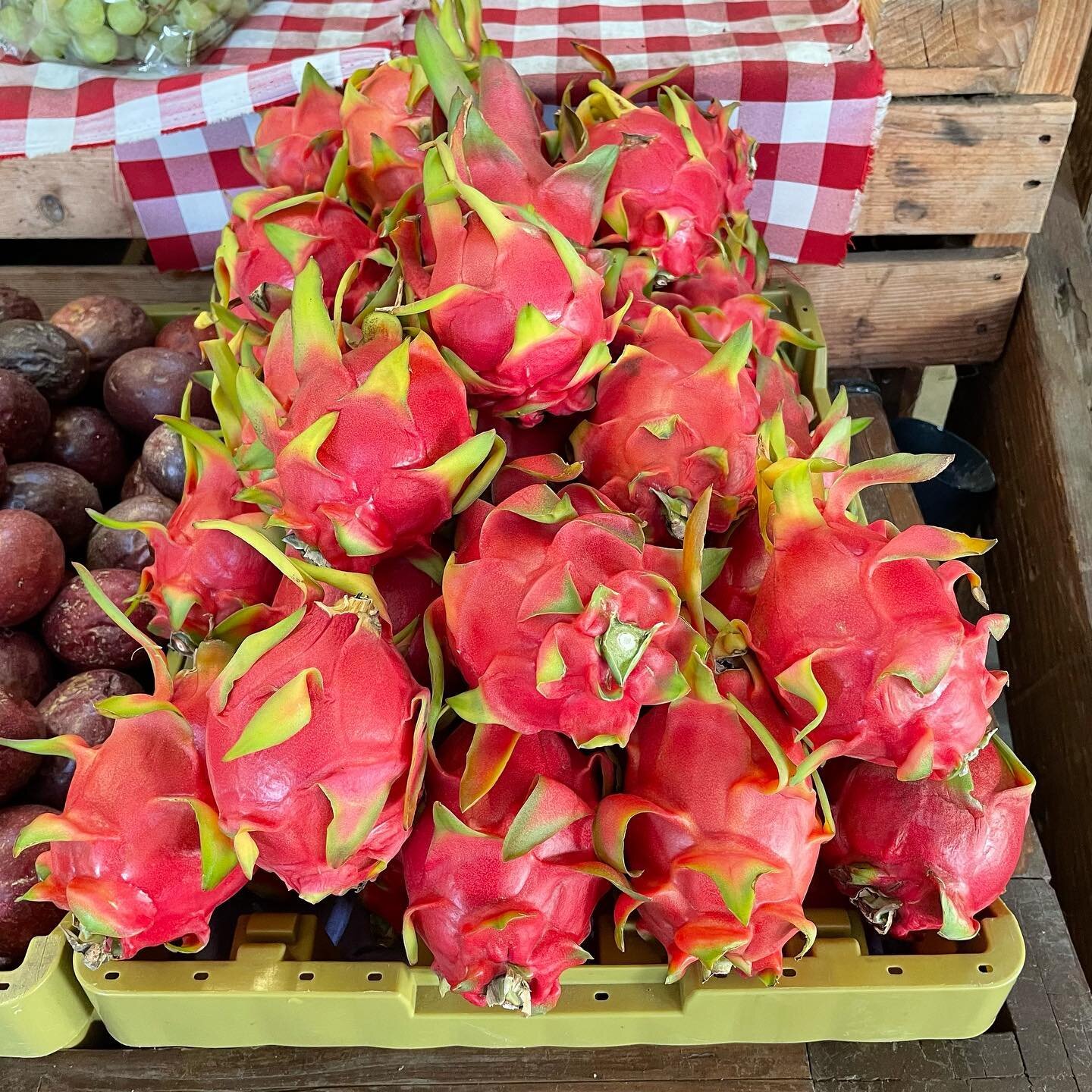 Dragon fruit &amp; passion fruit available at Rodela Produce ‼️🐉
.
.
.
.
.
#dragonfruit #passion #passionfruit #ventura #farmersmarket #produce #ventruacounty #fruit #fruitstand #fresh