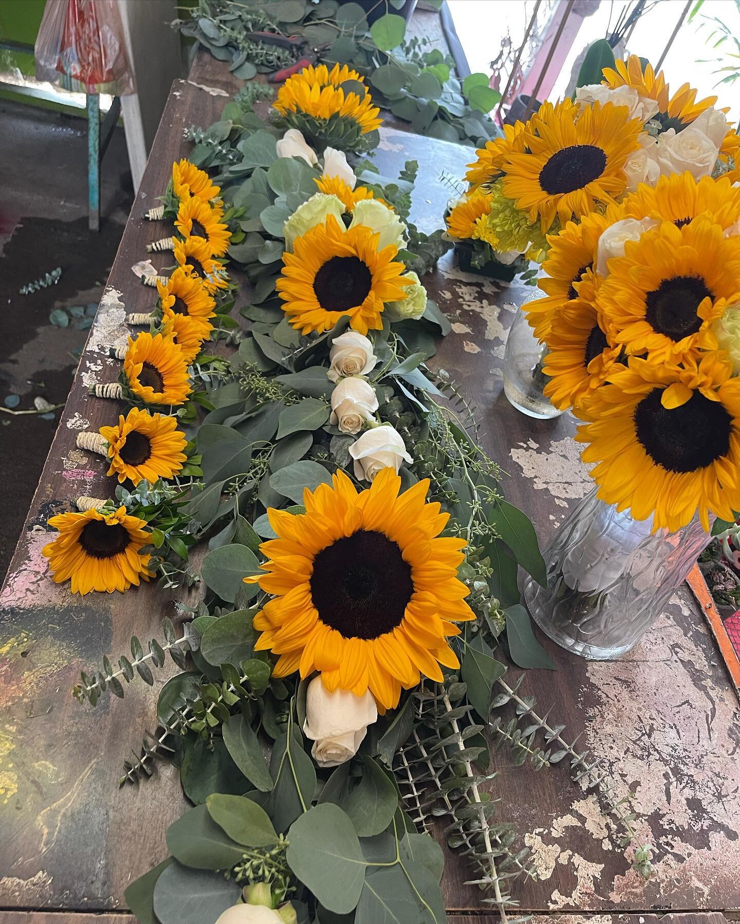 sunflower arrangements