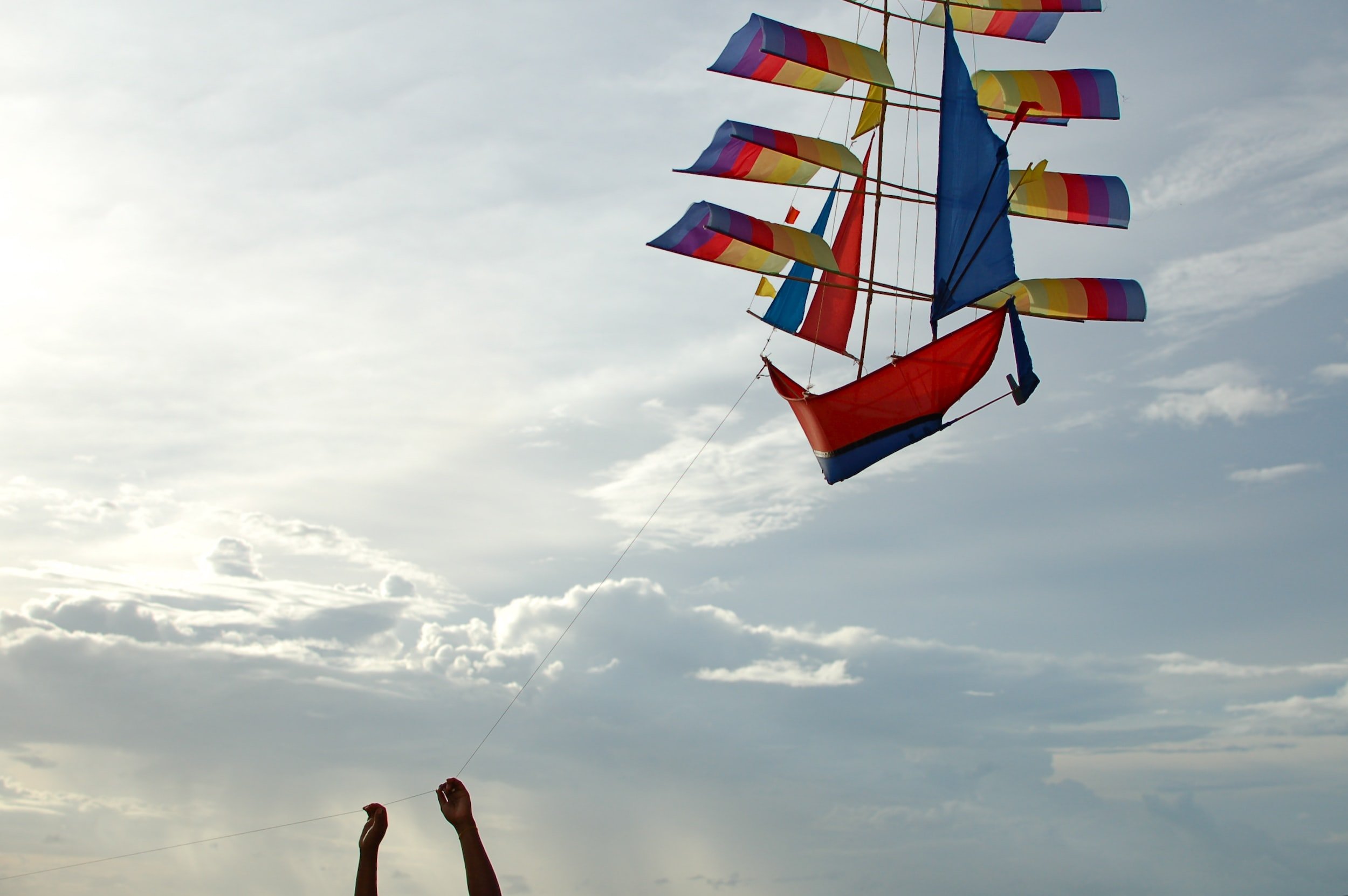 What is the best month to fly a kite on Bali?