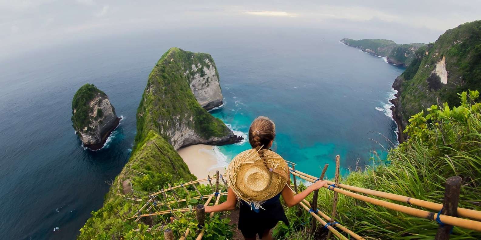 Nusa Penida Bali group tour: Go to Penida by speed boat and explore!