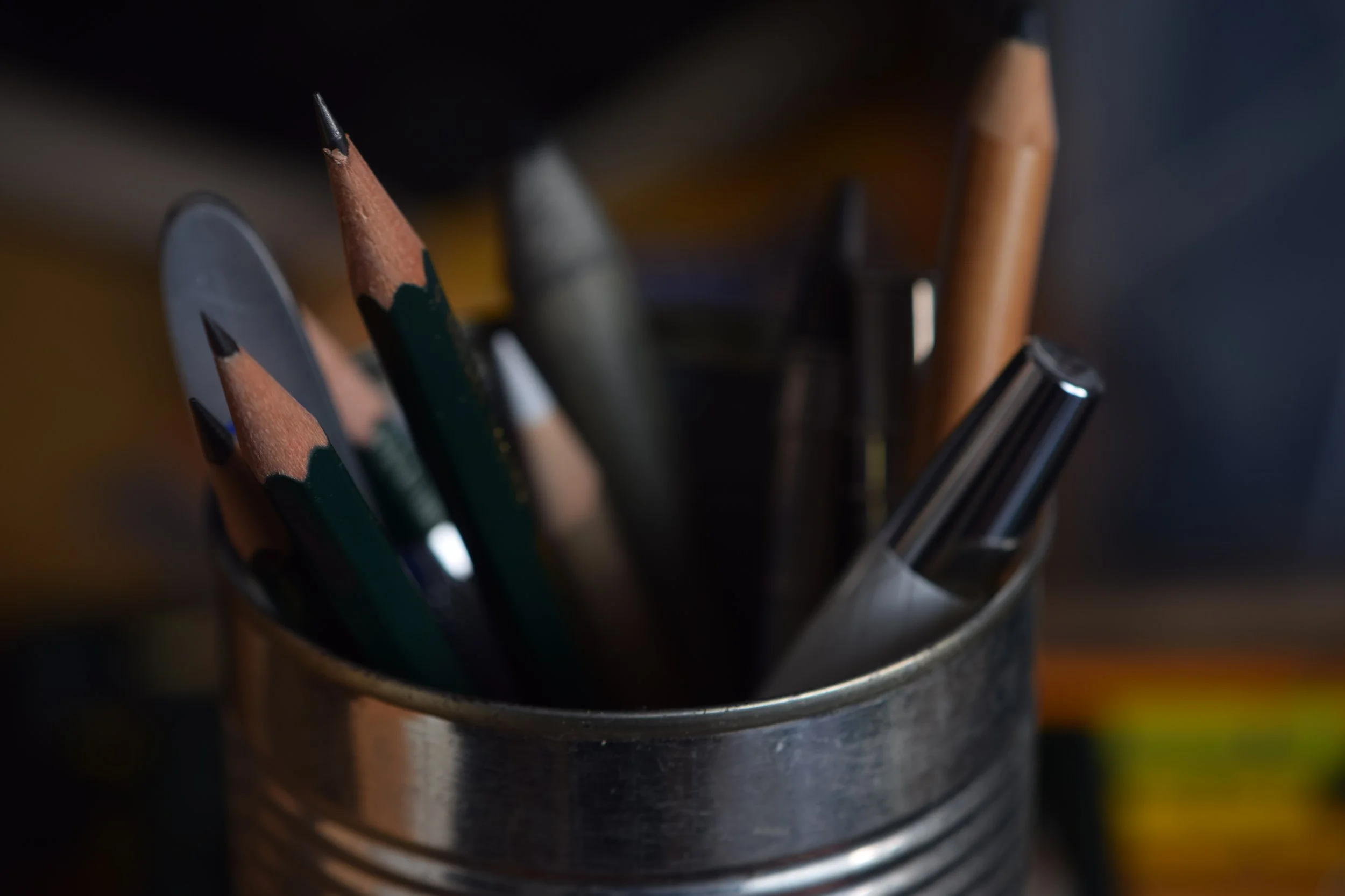 Arbeitsmaterialien des Portraitkünstlers Marc Lehmann aus Frankfurt am Main