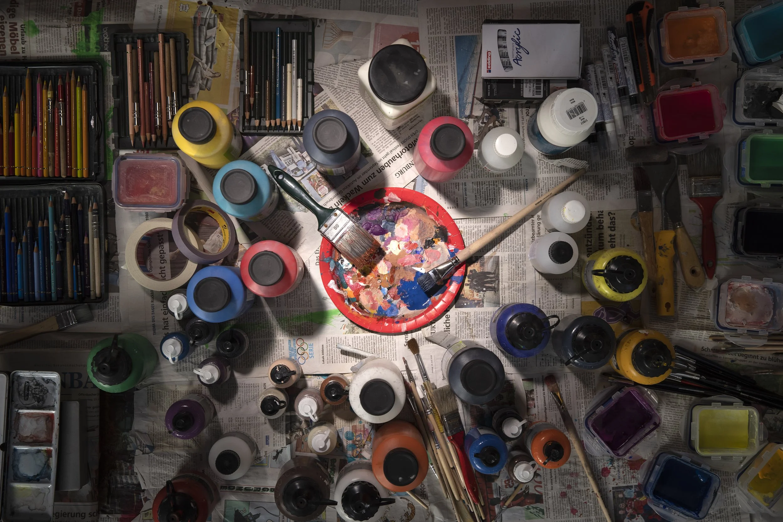 © by felixkrumbholzphotography
Arbeitsmaterialien des Portraitkünstlers Marc Lehmann aus Frankfurt am Main