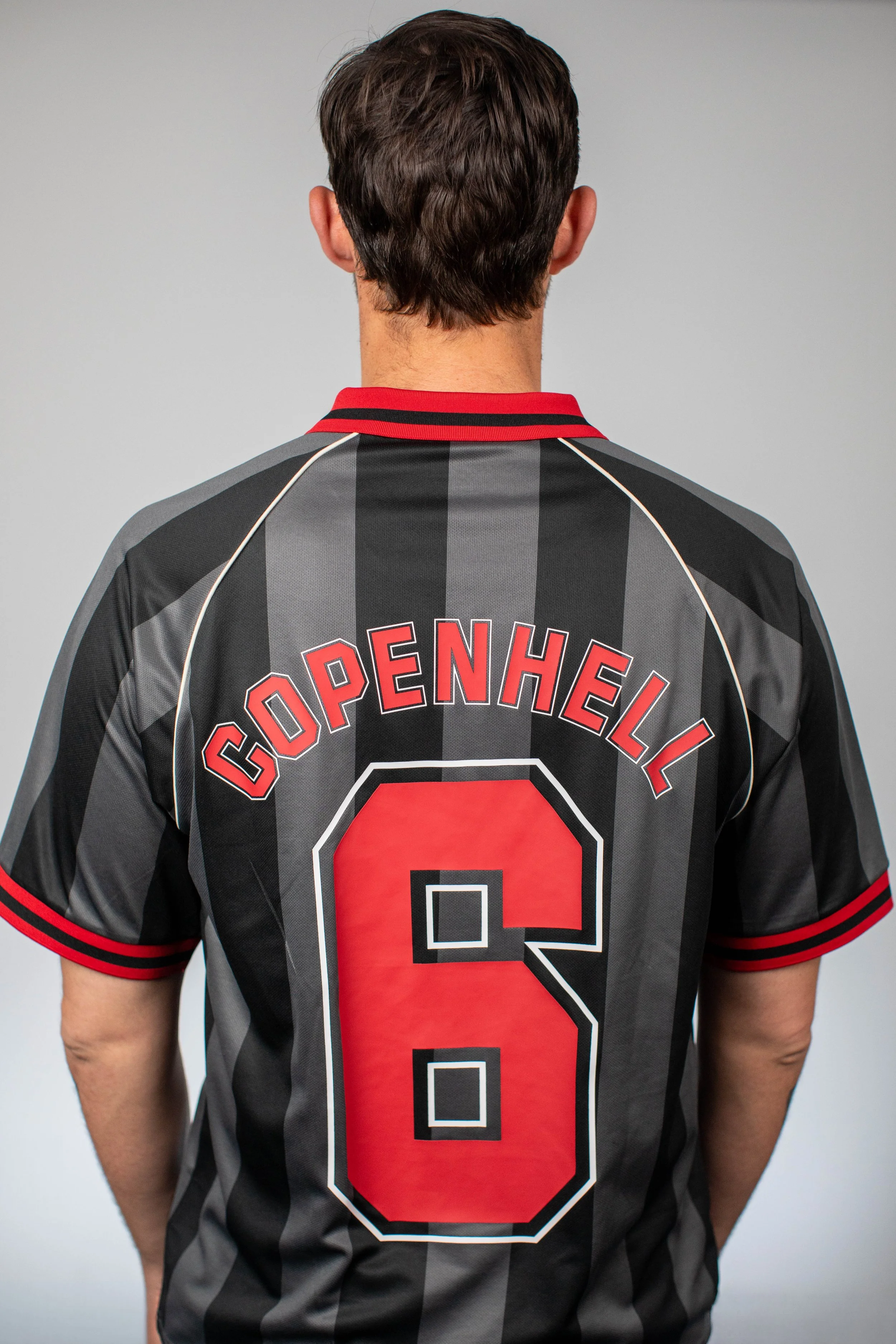 FOOTBALL_Red_back_Jens.jpg