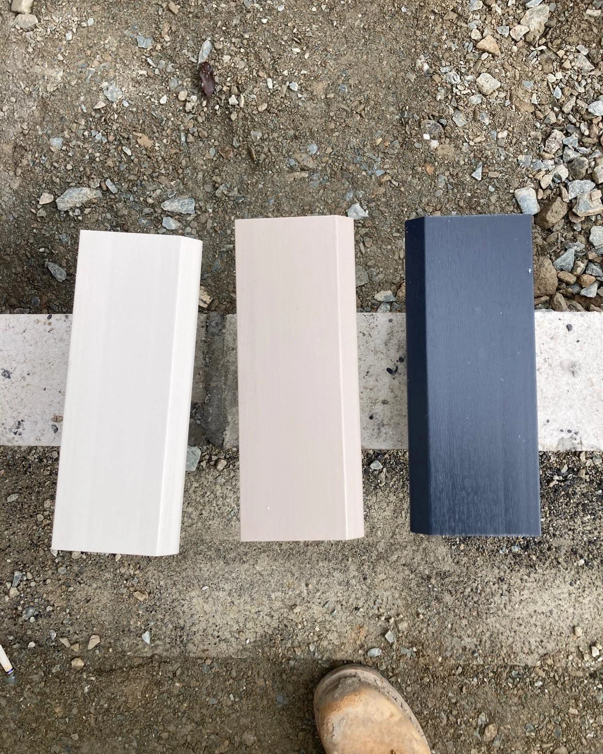 We were chosing window and door colour combinations for my Killiney project a few weeks ago. It can be tricky for clients to make this decision because the windows are one of the biggest cost items on a renovation / extension. Its so important to loo