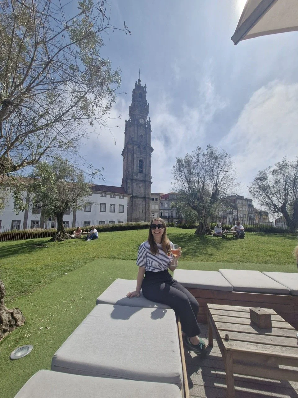A few days in Porto spent wandering the city with two architect friends. There was a mix of planned visits and unplanned detours through streets, squares, markets and riverside paths.

We stopped at some of the well-known architectural landmarks, but