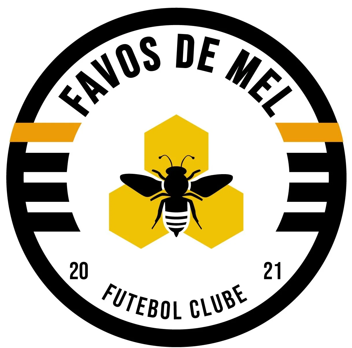 Emblema do Favos de Mel Futebol Clube com uma abelha central sobre fundos de favos de mel.