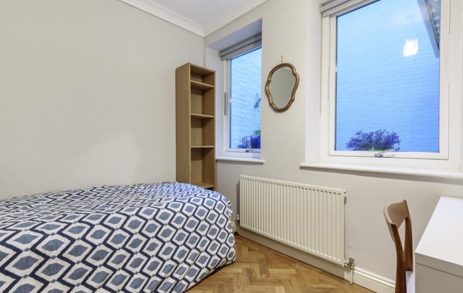 Bed3.jpg