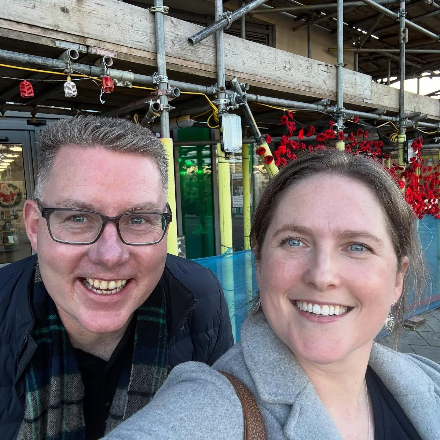 Thank you to everyone who came to Woolston Library this afternoon to listen to @m_j_arlidge talk about his books! Such a friendly audience and Matt was thoroughly engaging and entertaining.
Thank you to Robyn at @imaginarium.books for being our books