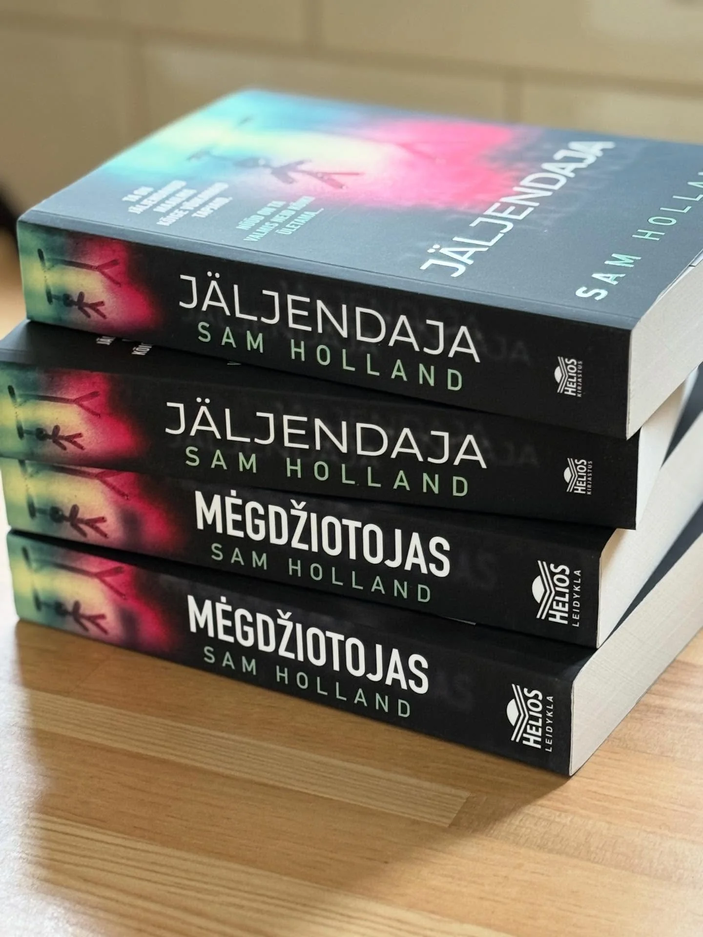 Author copies of the Echo Man have arrived from Estonia and Lithuania! The thrill of this never gets old.
#authorlife #foreignbooks #translatedbooks #foreignrights