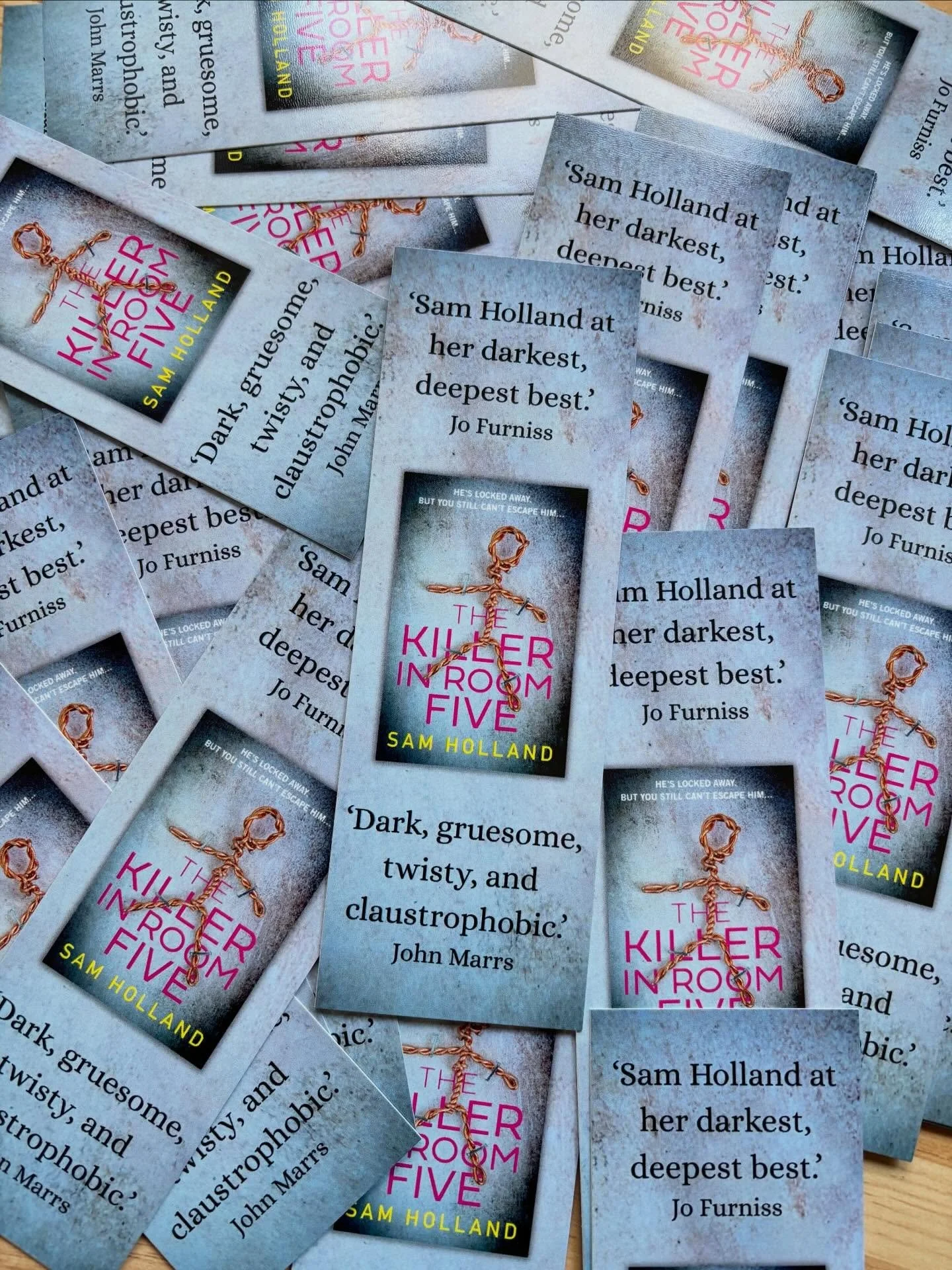 My bookmarks have arrived! I love them!
#authorlife #bookmarksofinstagram #bookstagram