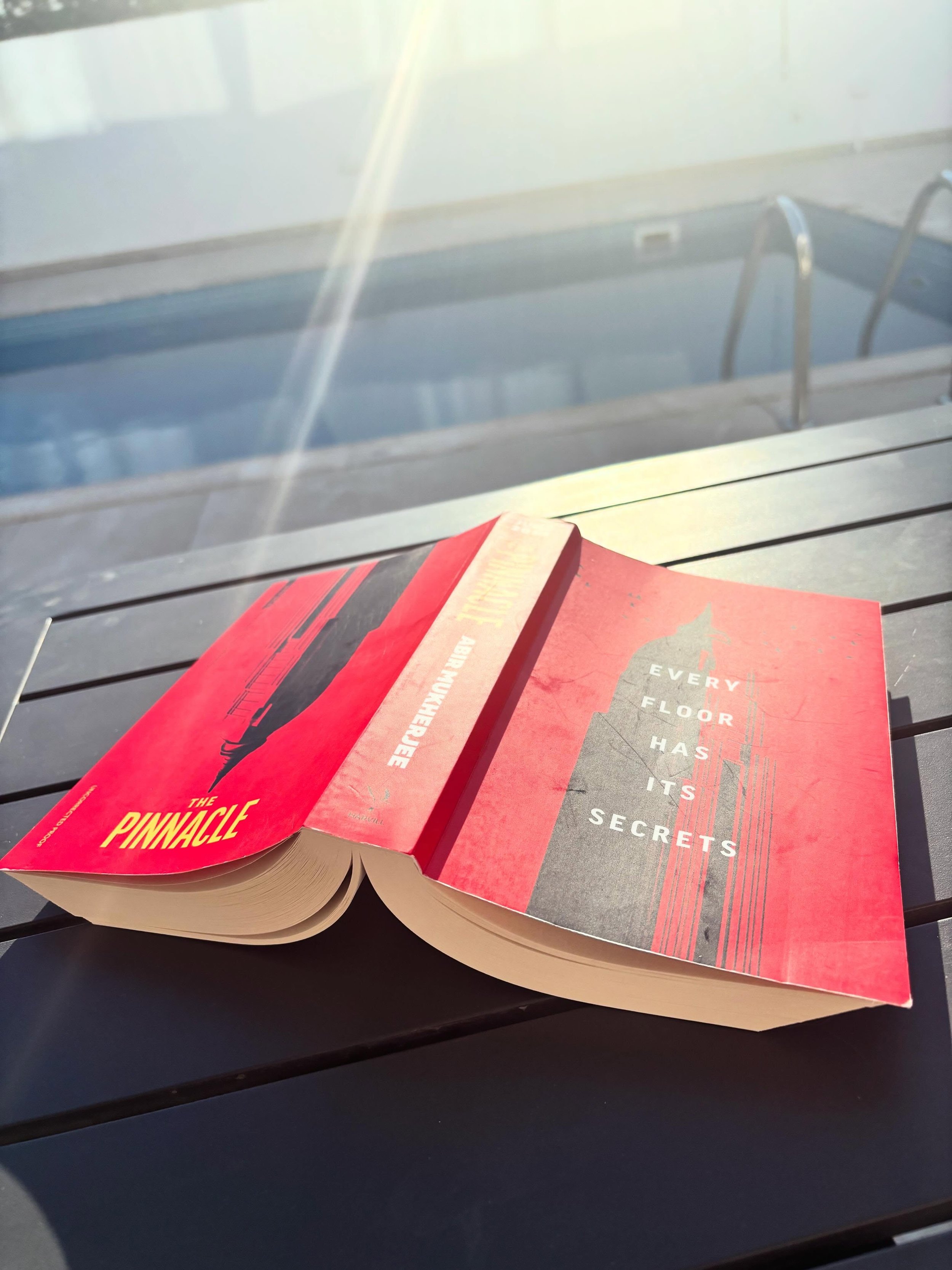 Spent a very happy day yesterday reading this - The Pinnacle, by @radiomukhers . 
Set in a luxury skyscraper in Mumbai, washed-up actor George Abercrombie&rsquo;s life comes crashing down when his wife, Sweety, is murdered. What follows is a first-cl