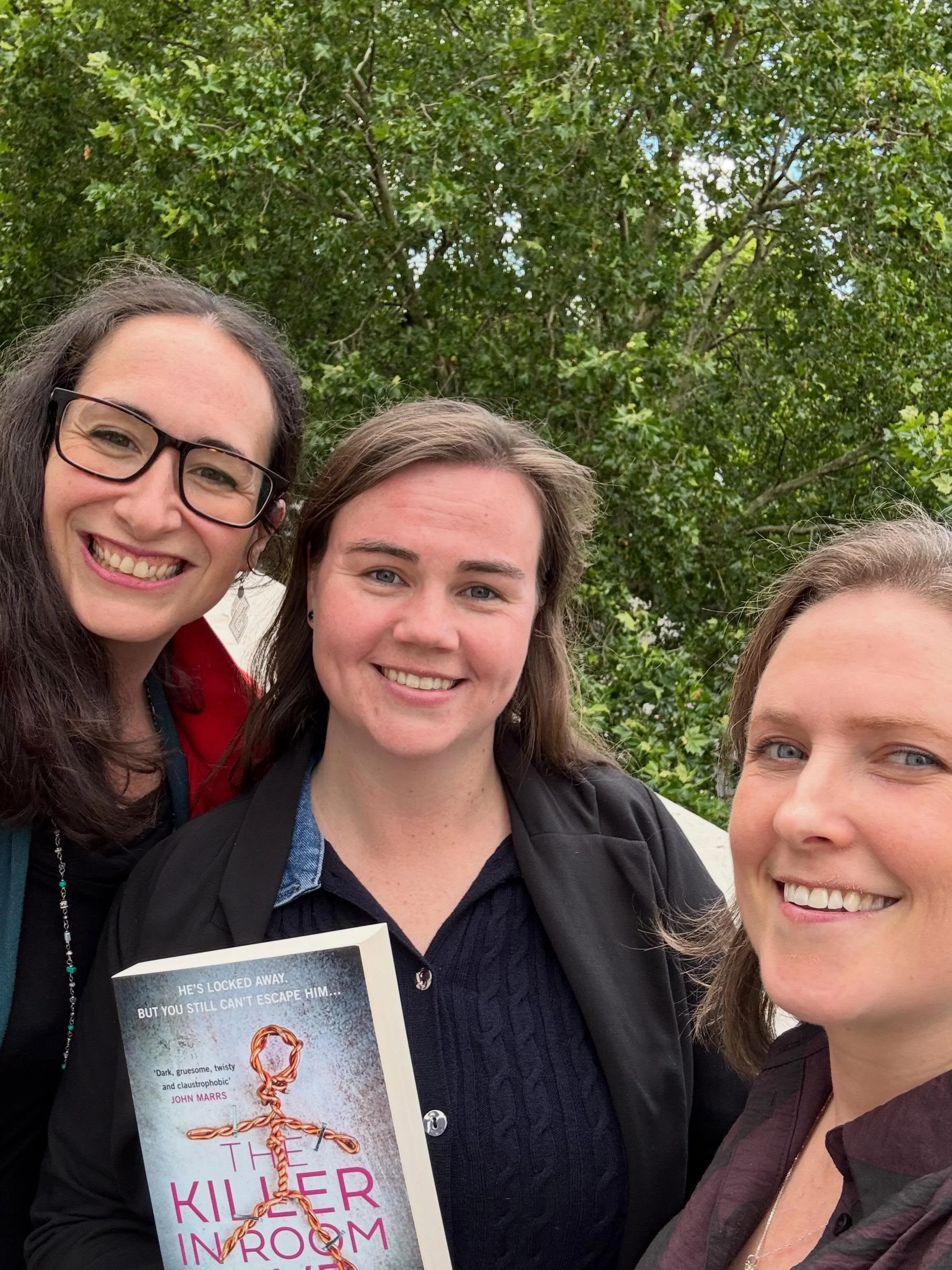 Author&rsquo;s day out today! Lunch with my Dutch editor @soraya_vink and my rights&rsquo; agent, H&eacute;l&egrave;ne, to celebrate two new books for @harpercollins_holland (hurrah!) and a quick trip to the Escher exhibition at @somersethouse ! It&r