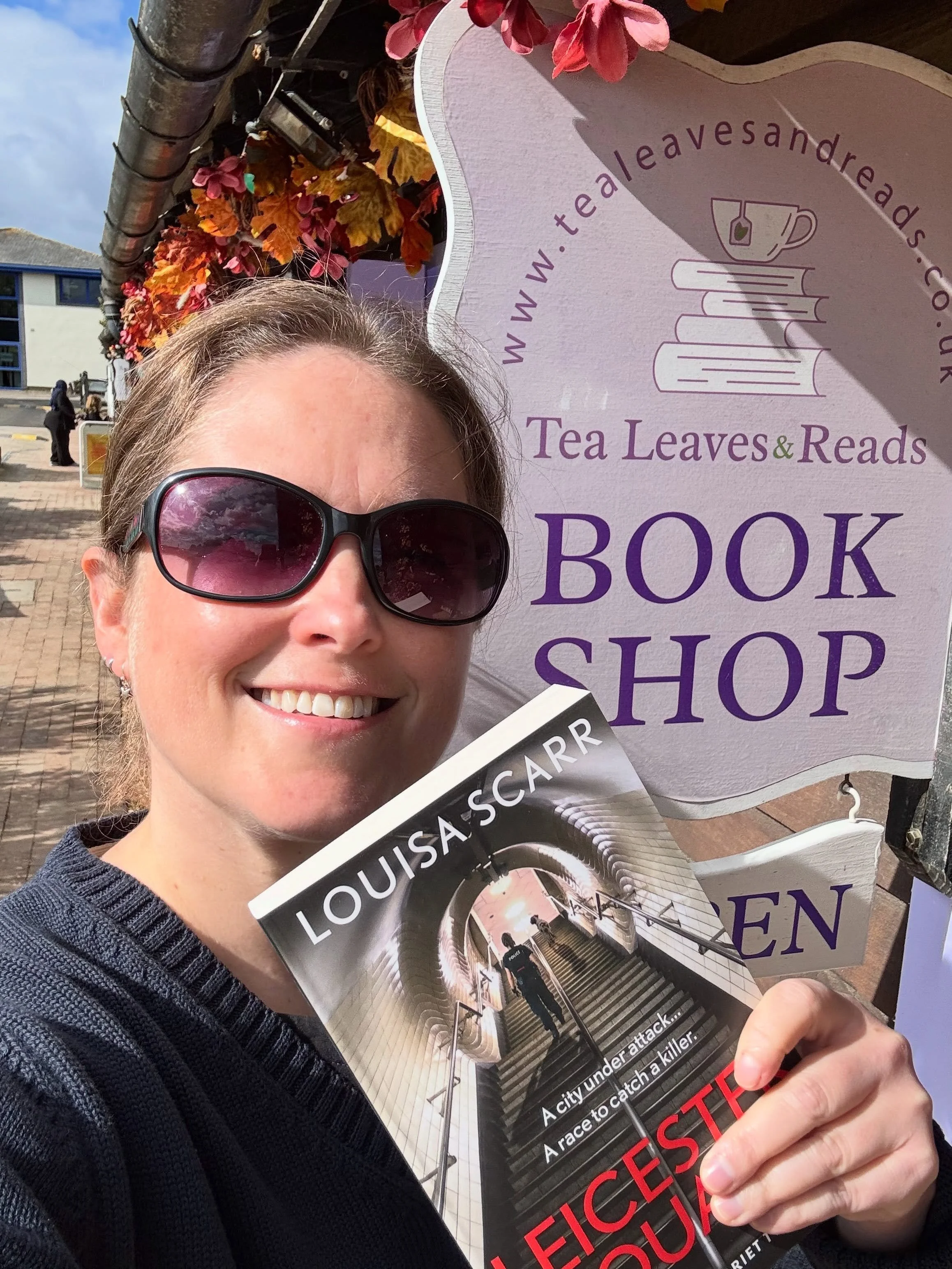 Called in to the brilliant @tealeavesandreads again today to sign another stack of Leicester Square, then took a trip to Winchester in the beautiful sunshine to drop finished copies to @pgwellsbookshop @waterstoneswinchesterbrooks and @waterstoneswin