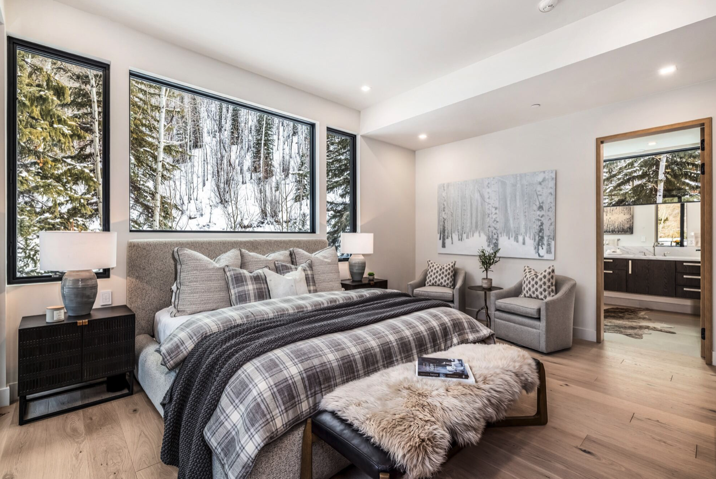 Sunburst Fairway Residence Primary Bedroom and Bath