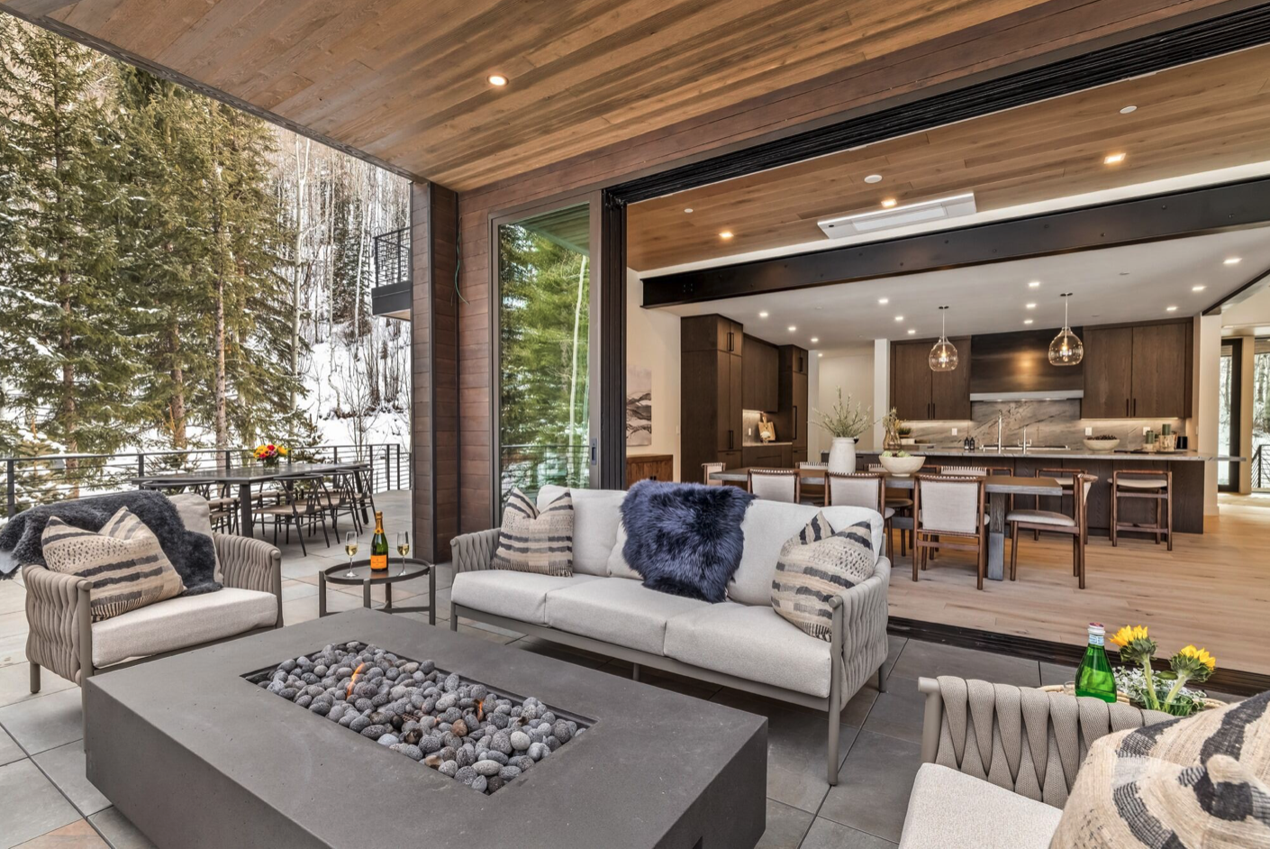 Sunburst Fairway Residence Outdoor Living