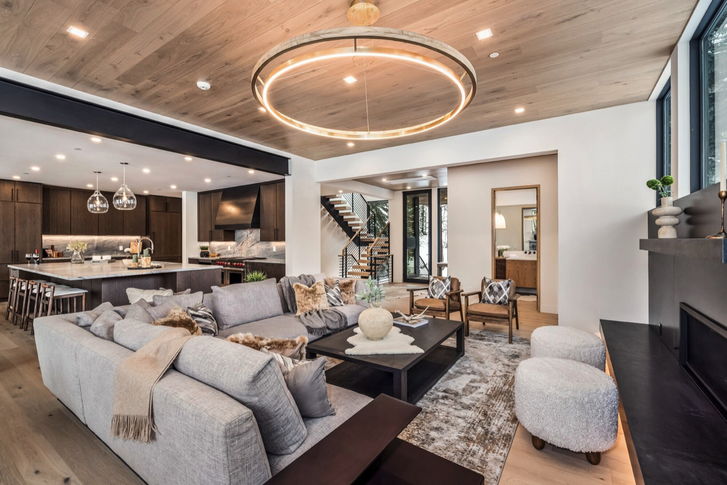 Sunburst Fairway Residence Living Room and Kitchen