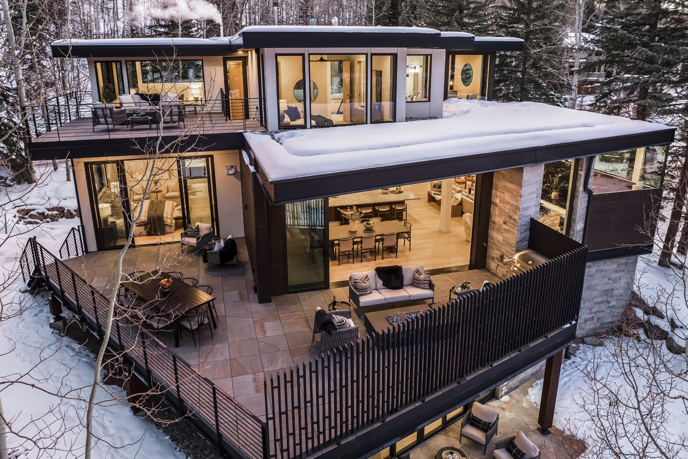 Sunburst Fairway Residence Back Deck