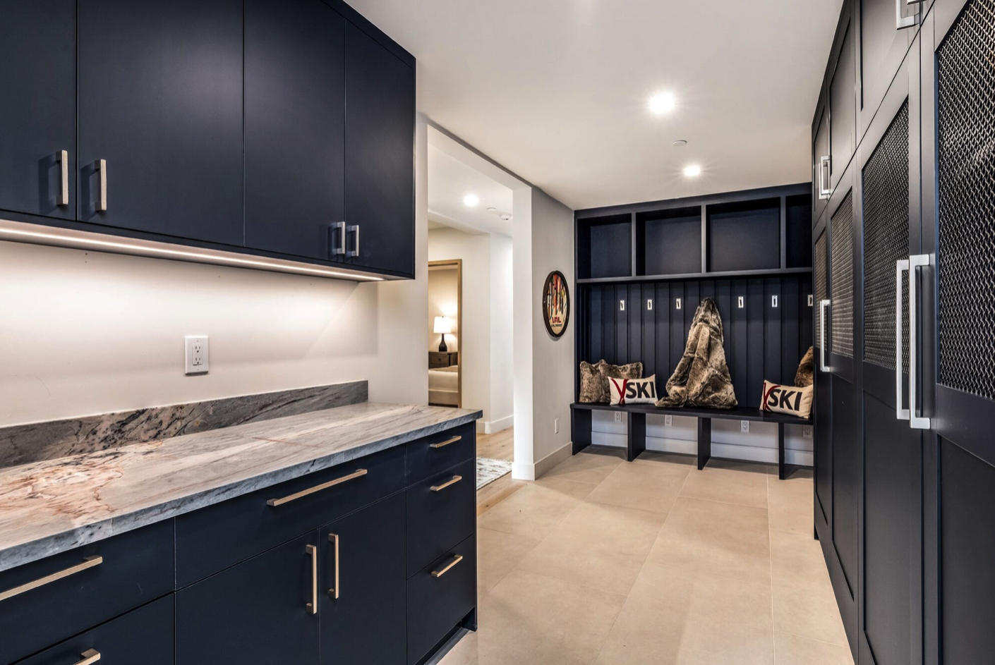 Sunburst Fairway Residence Mudroom
