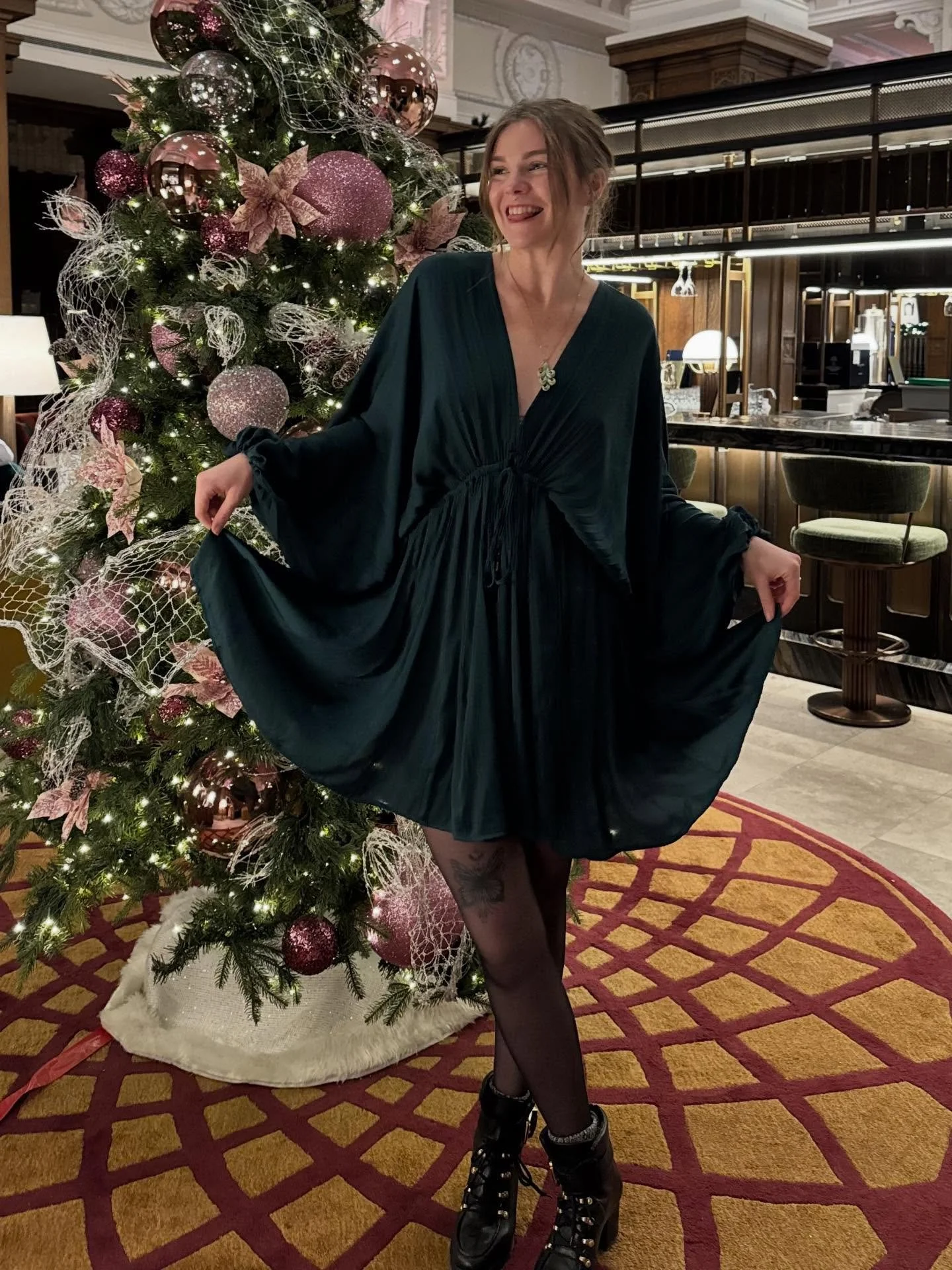 a cozy, Christmas&rsquo;y girls getaway in Canada&rsquo;s capital 
✨🎄⭐️

I love that business can look like this