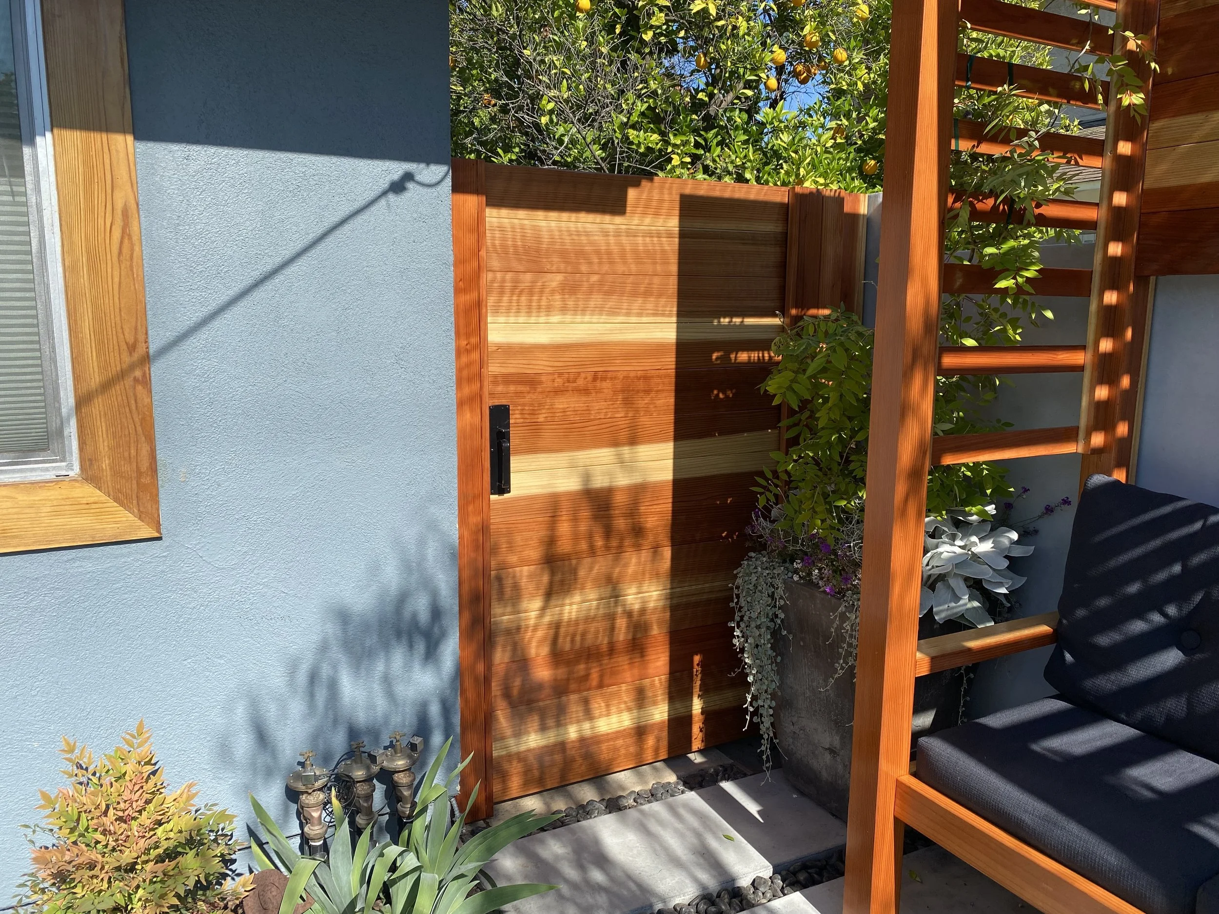 Redwood Horizontal Entry Gate
