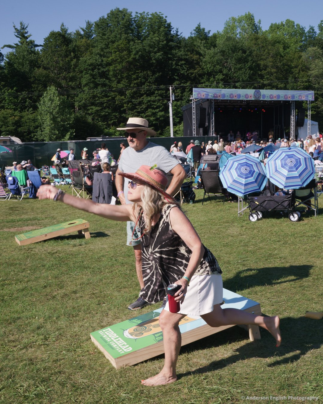 DOS Festival goers-scenes-activities --2.jpg