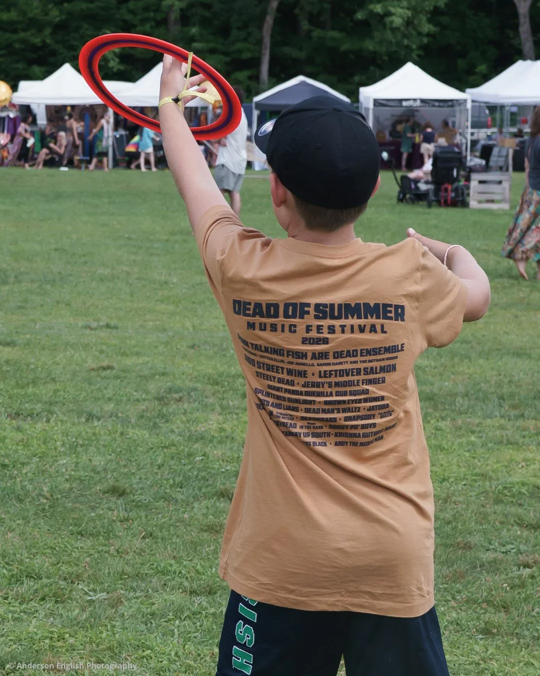 DOS Festival goers-scenes-activities --5.jpg